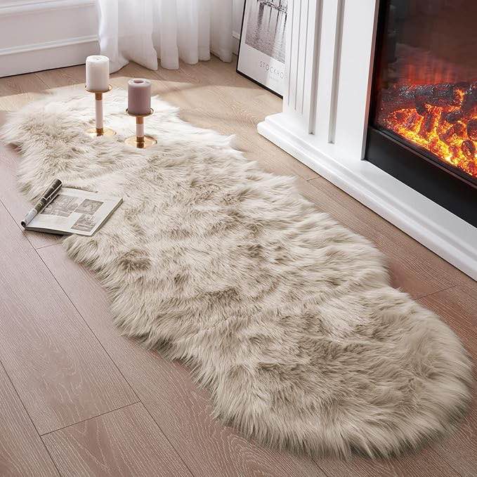 LUXE Brown and White Faux Sheepskin Ombre Machine Tufted Non Skid Area Rug