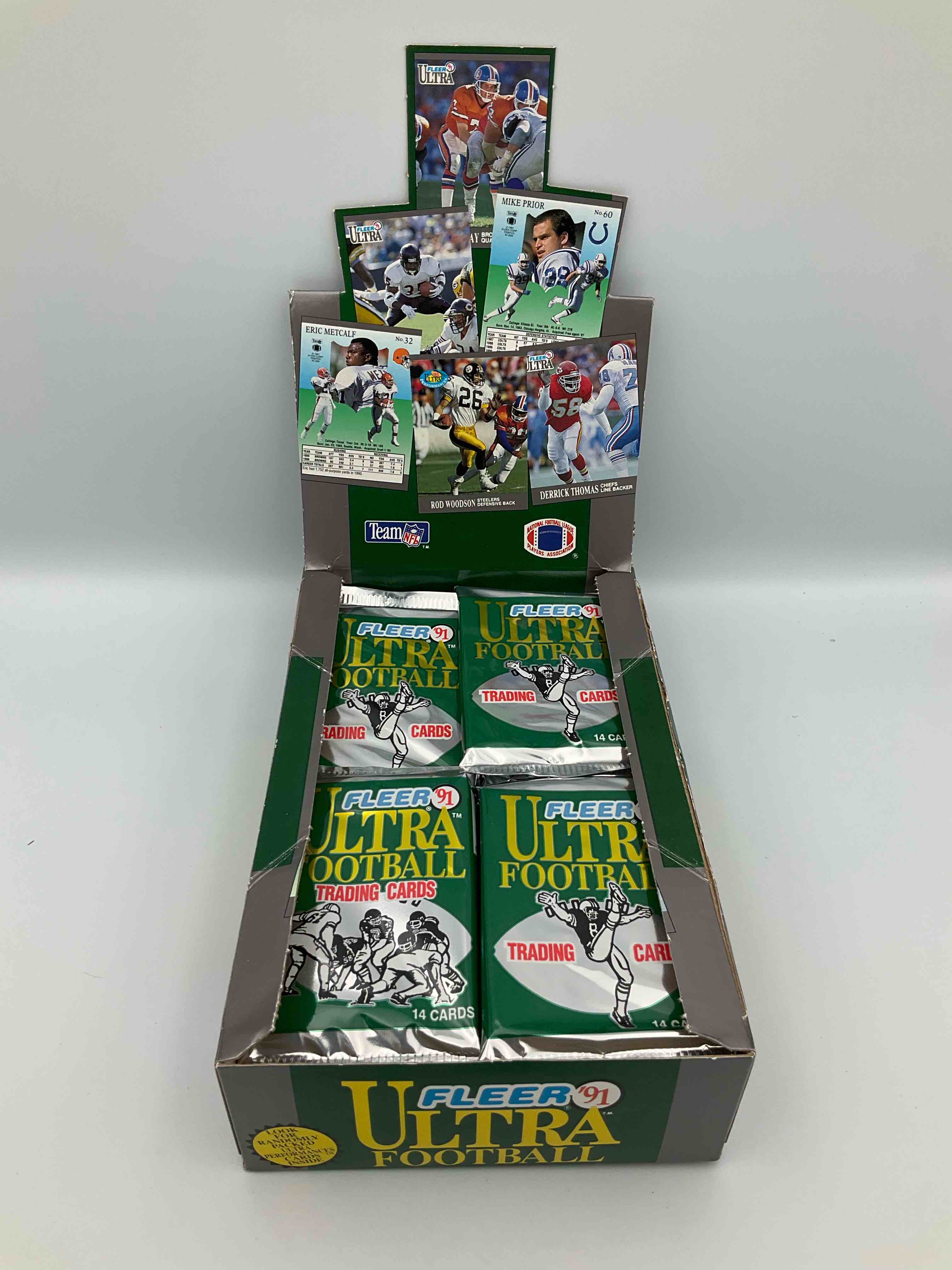 Brett Favre Rookie!? 1991 Fleer ULTRA Unopened Packs Straight From Original Box! Search For Brett Favre Rookie & Other Valuable Cards From Joe Montana Emmitt Smith & Barry Sanders! 