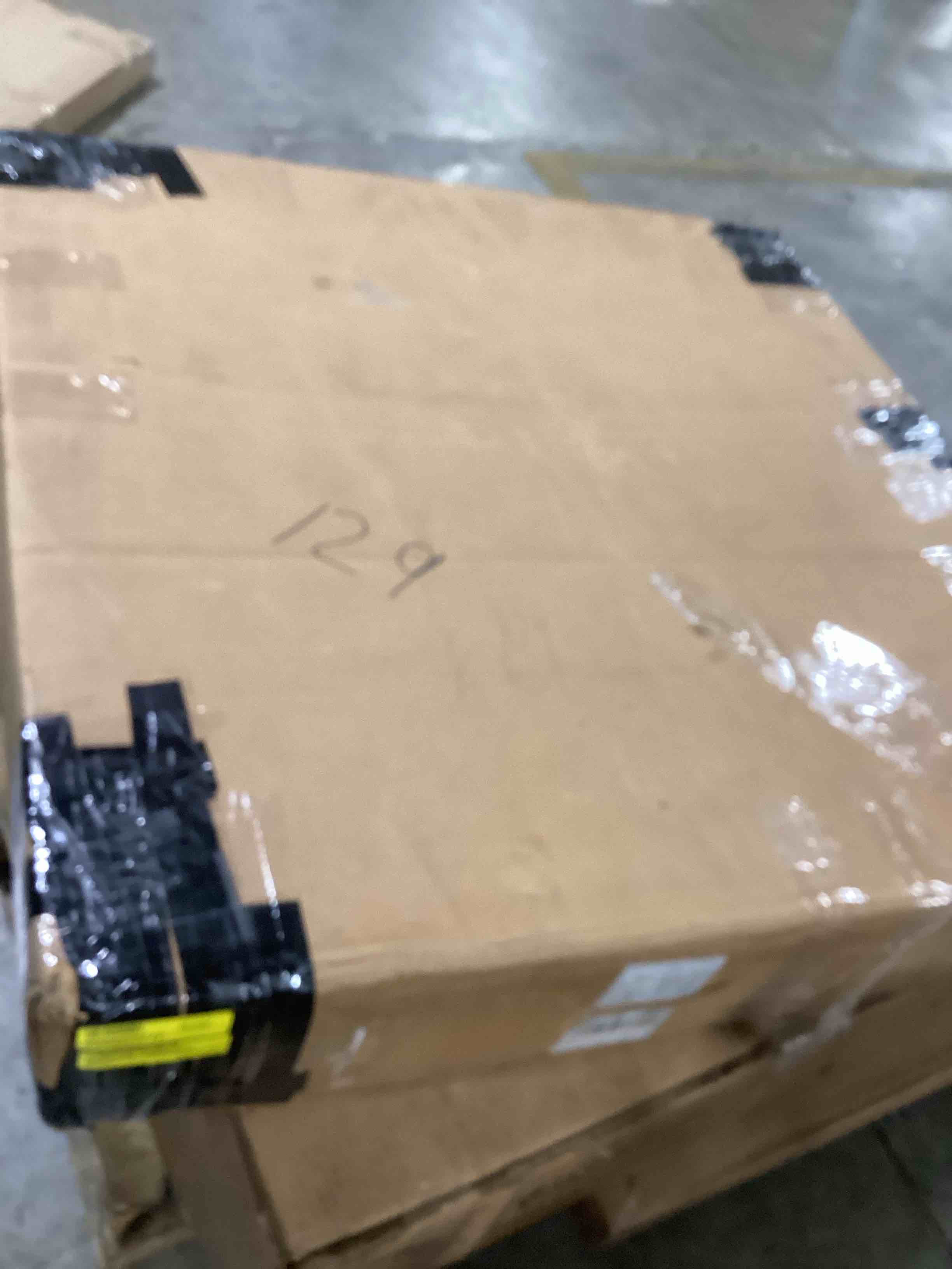 https://s3.amazonaws.com/lotting-images-prod/bidfta/PNK0044126_1735939317089.jpeg