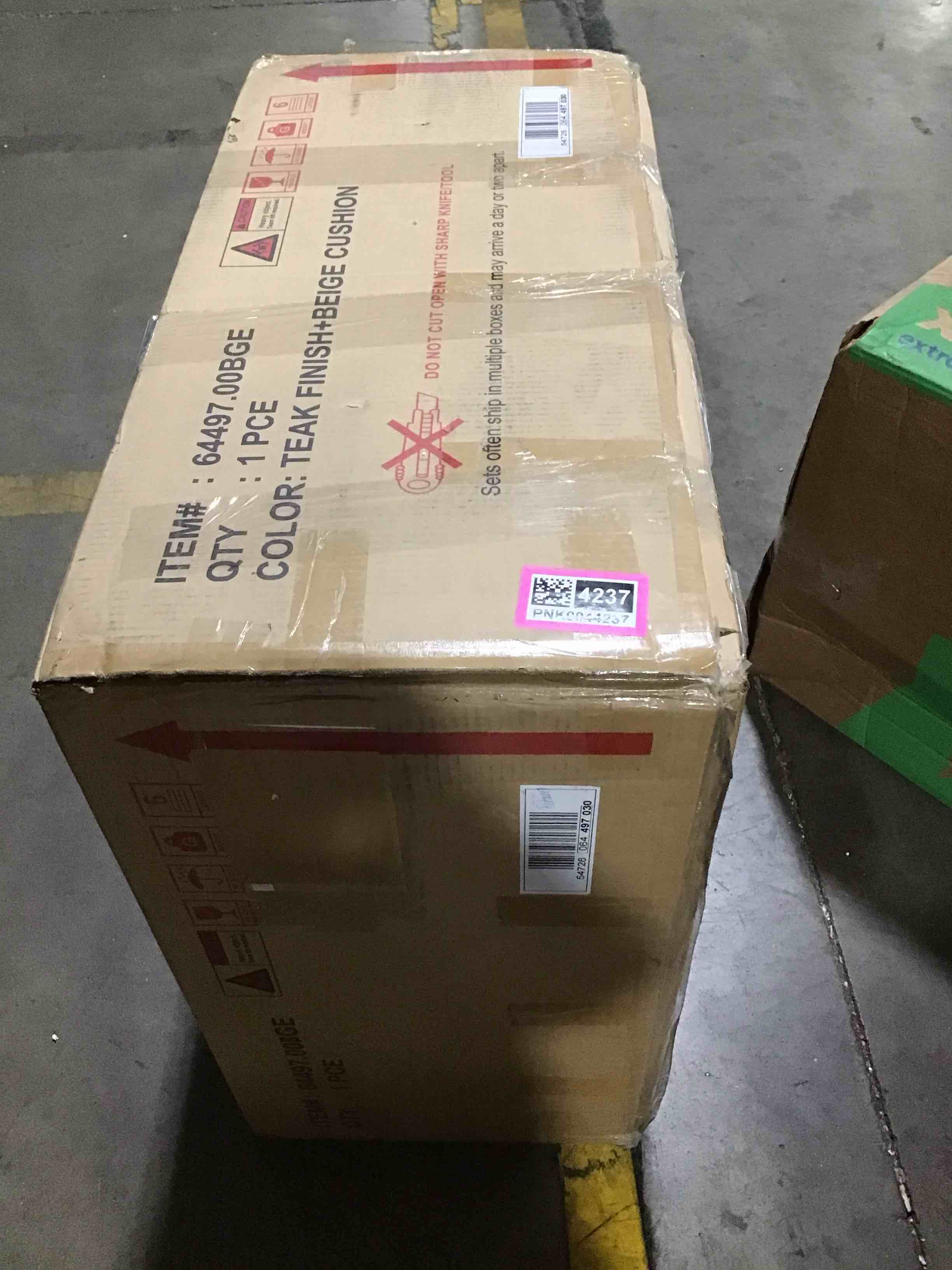 https://s3.amazonaws.com/lotting-images-prod/bidfta/PNK0044237_1735849487192.jpeg
