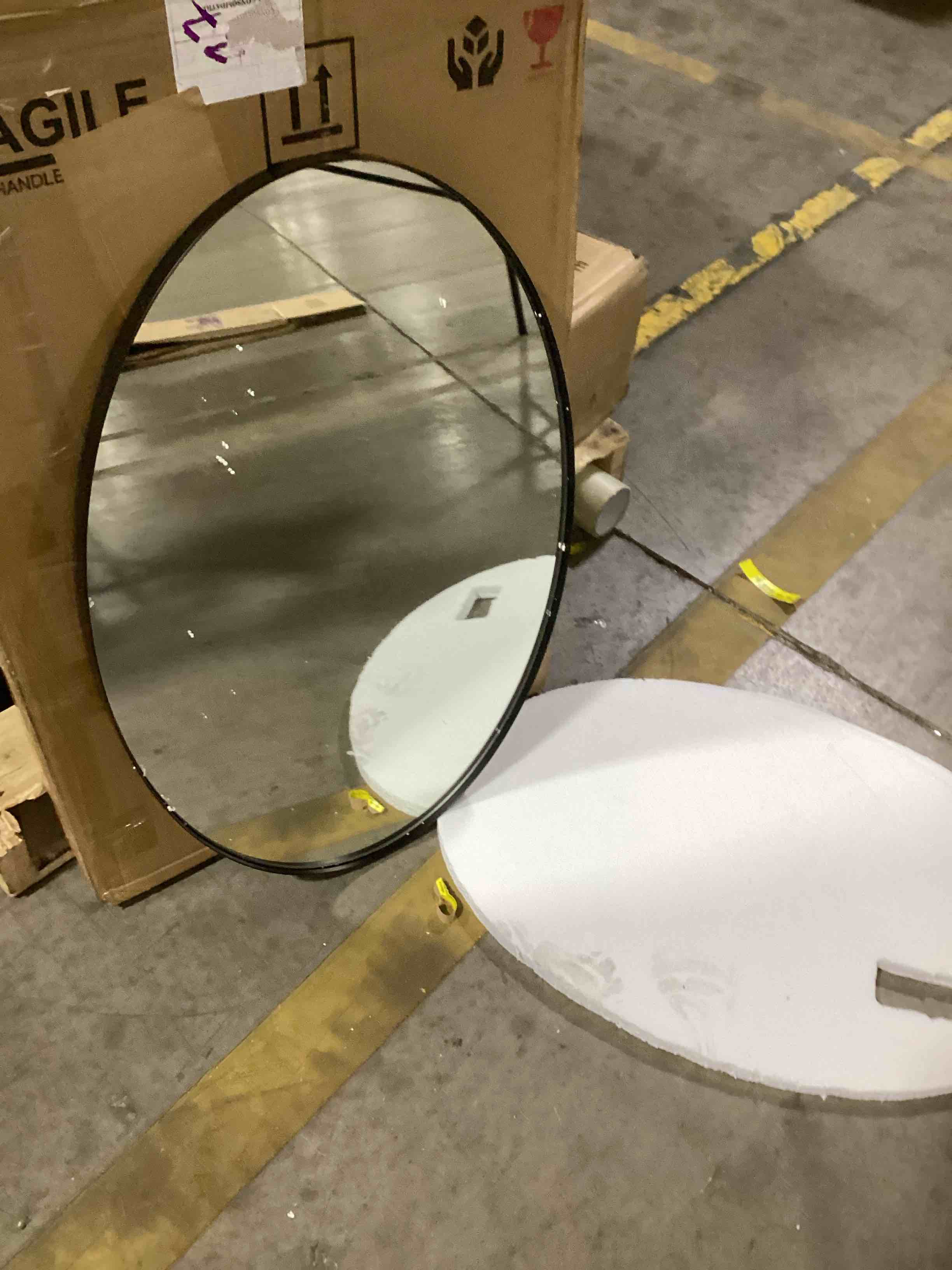 https://s3.amazonaws.com/lotting-images-prod/bidfta/PNK0044889_1735045993463.jpeg
