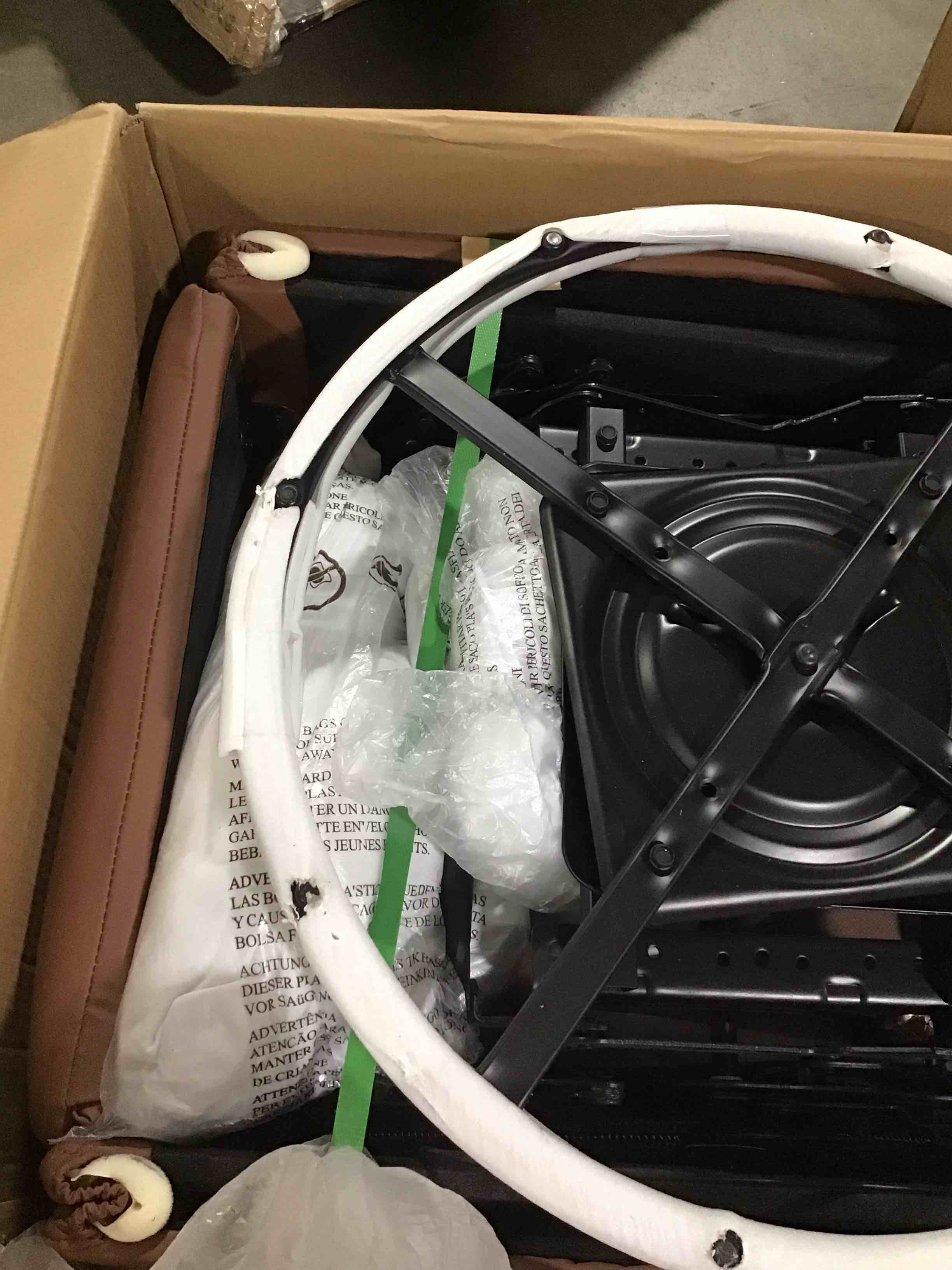 https://s3.amazonaws.com/lotting-images-prod/bidfta/PNK0045191_1734555872636.jpeg