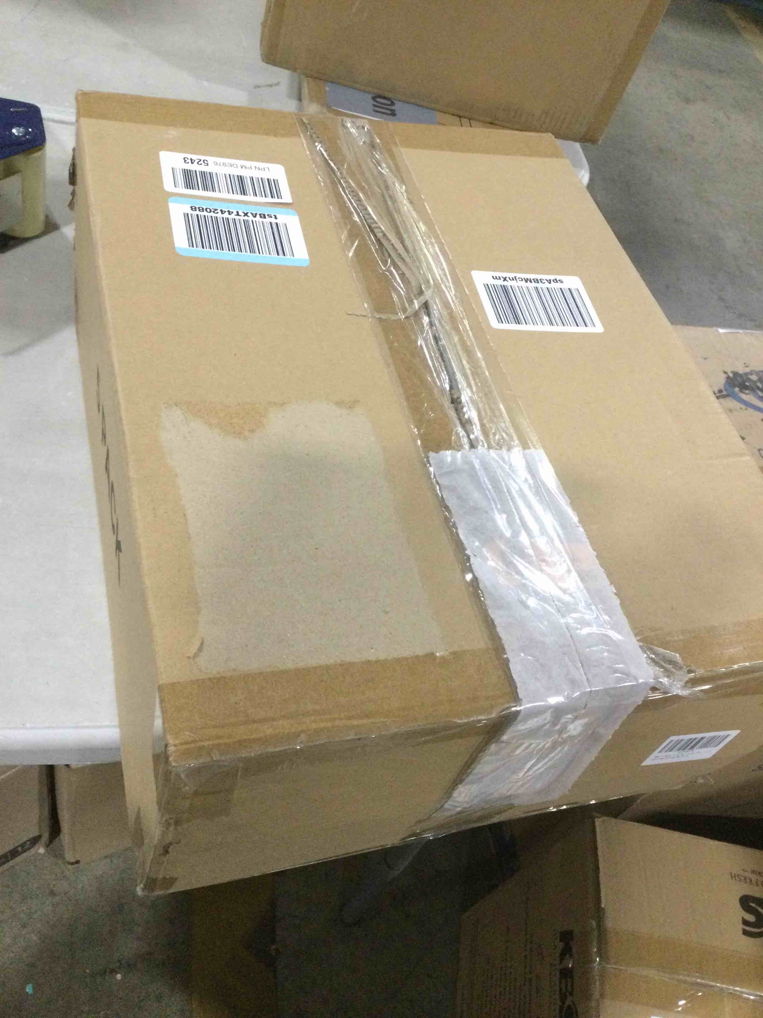 https://s3.amazonaws.com/lotting-images-prod/bidfta/PNK0045685_1734099493053.jpeg