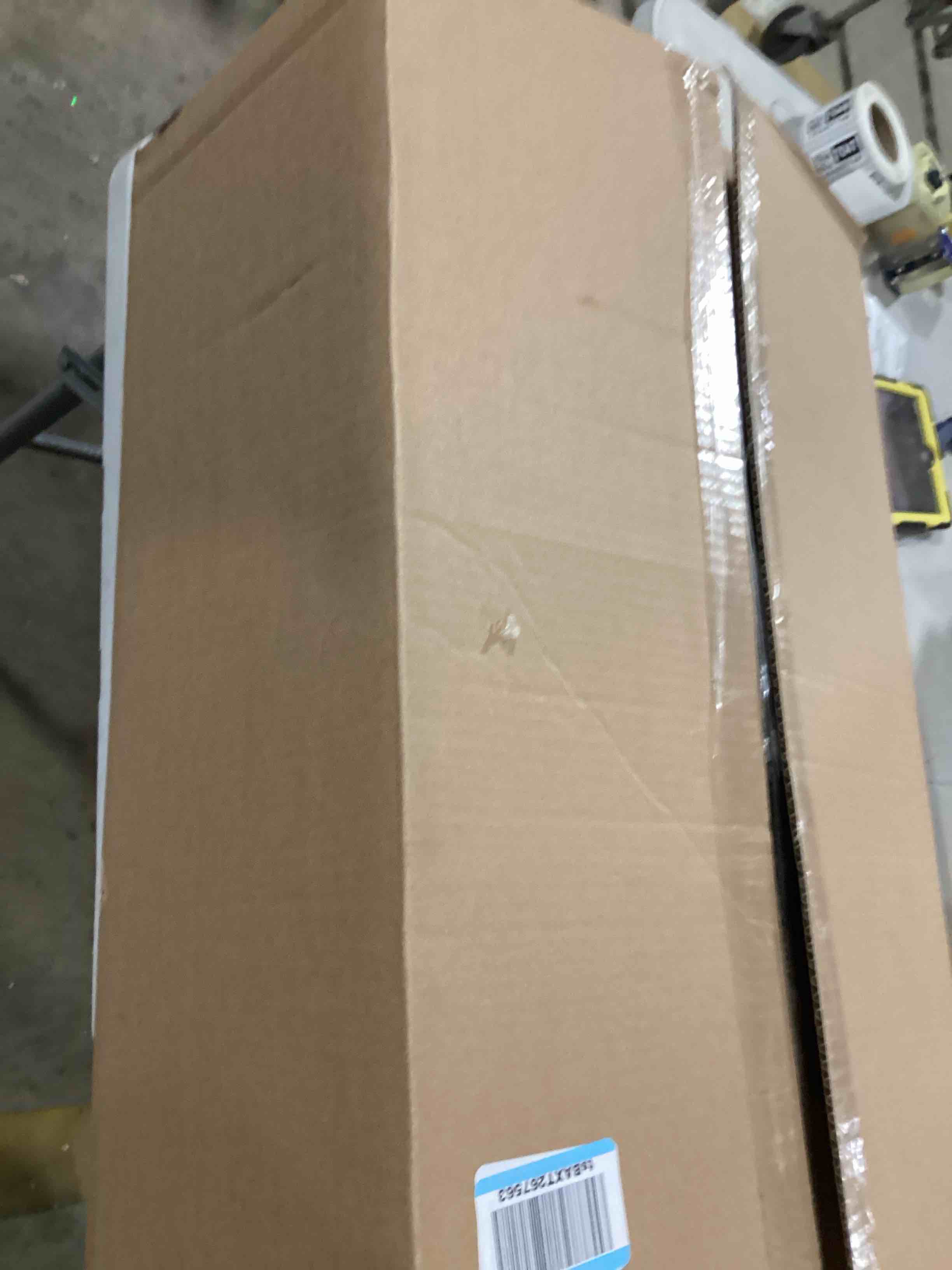 https://s3.amazonaws.com/lotting-images-prod/bidfta/PNK0045811_1734031635211.jpeg