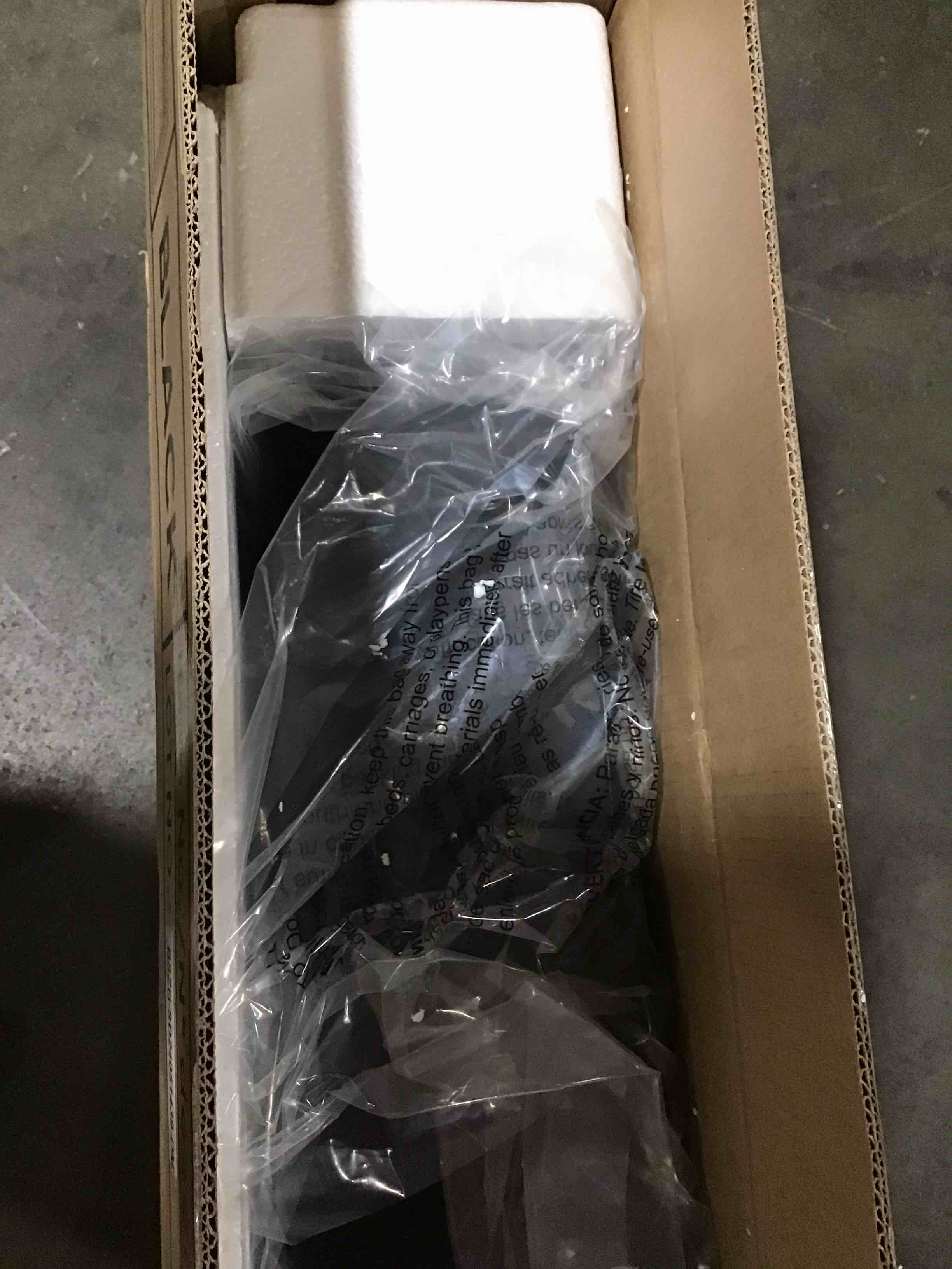 https://s3.amazonaws.com/lotting-images-prod/bidfta/PNK0045963_1733945172094.jpeg
