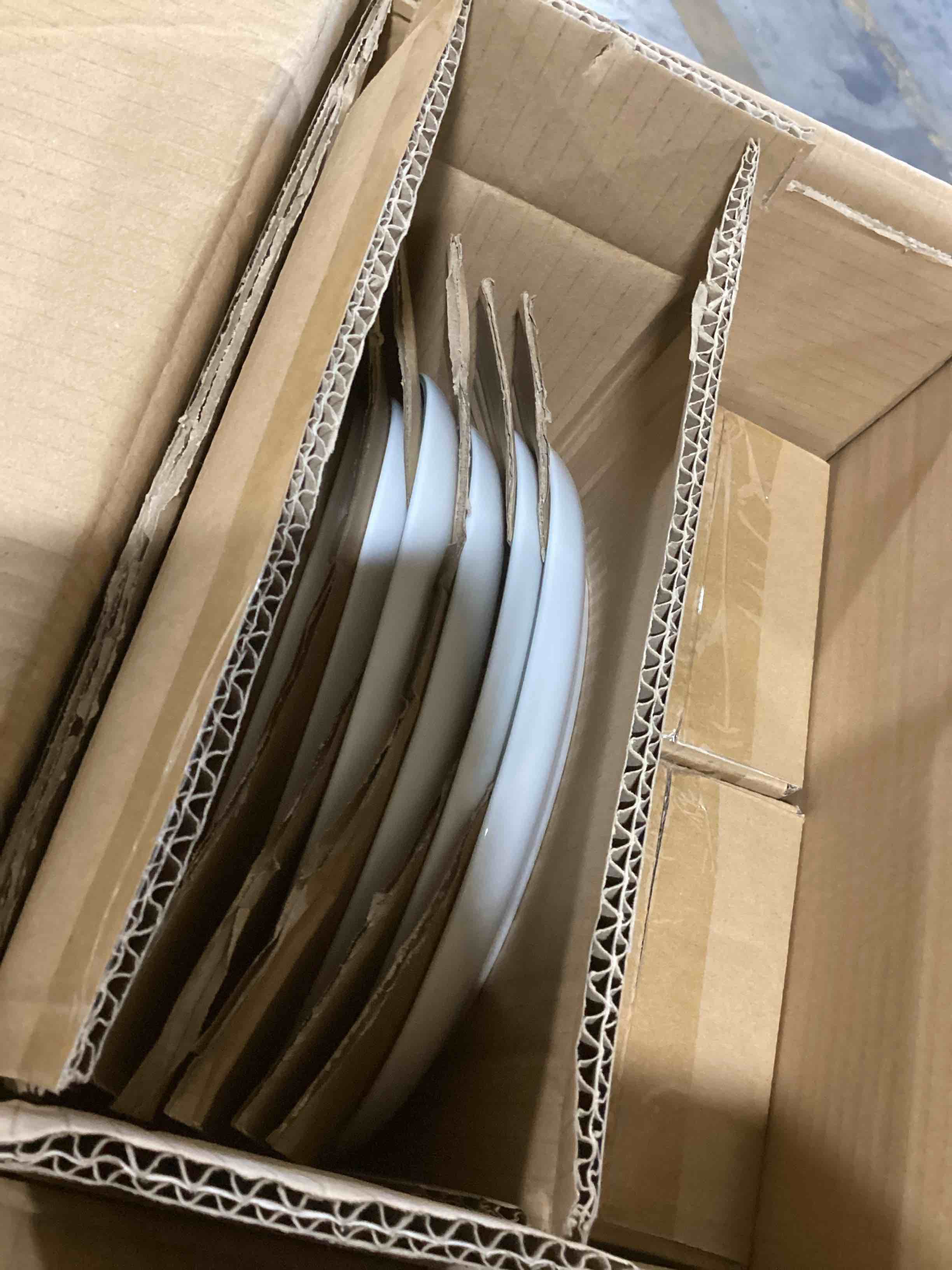 https://s3.amazonaws.com/lotting-images-prod/bidfta/PNK0046148_1736445513694.jpeg