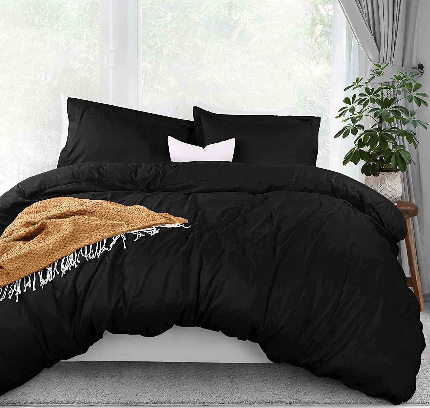 Utopia Bedding Duvet Cover Queen Size - 1 Duvet Cover with 2 Pillow Shams - 3 Pieces Bedding Duvet Cover with Zipper Closure - Soft Brushed Microfiber