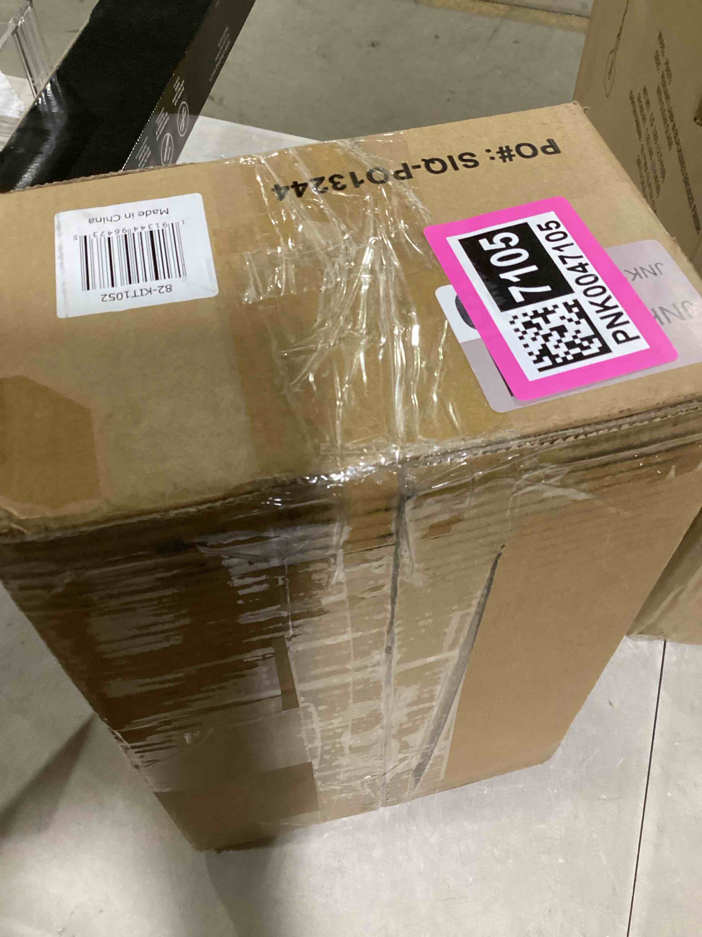 https://s3.amazonaws.com/lotting-images-prod/bidfta/PNK0047105_1734701339292.jpeg