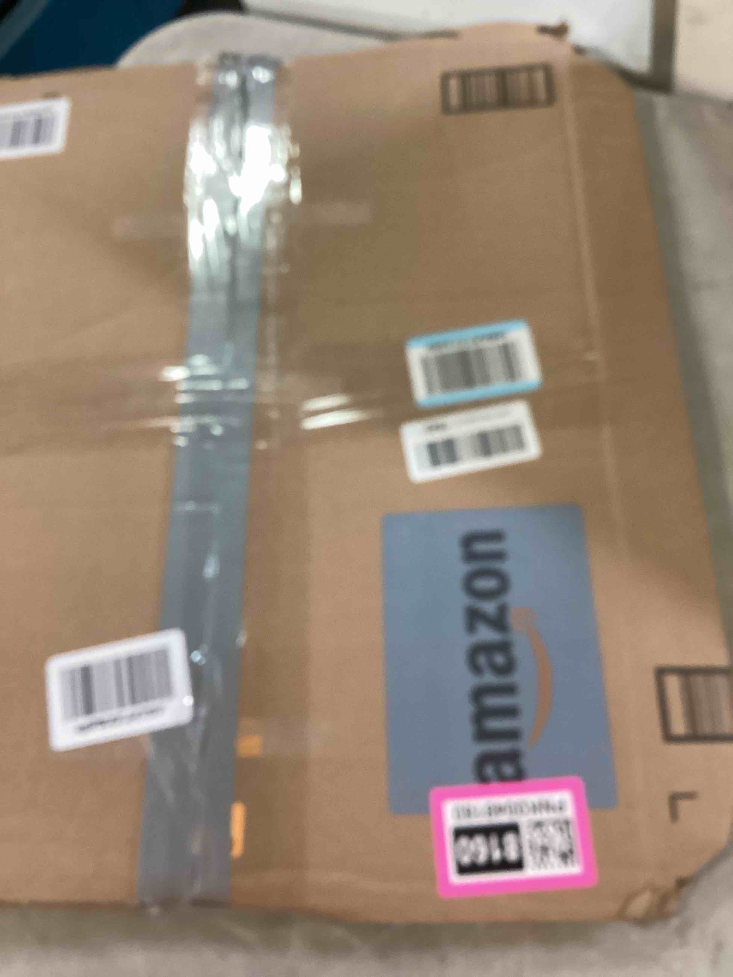 https://s3.amazonaws.com/lotting-images-prod/bidfta/PNK0048160_1724430747139.jpeg