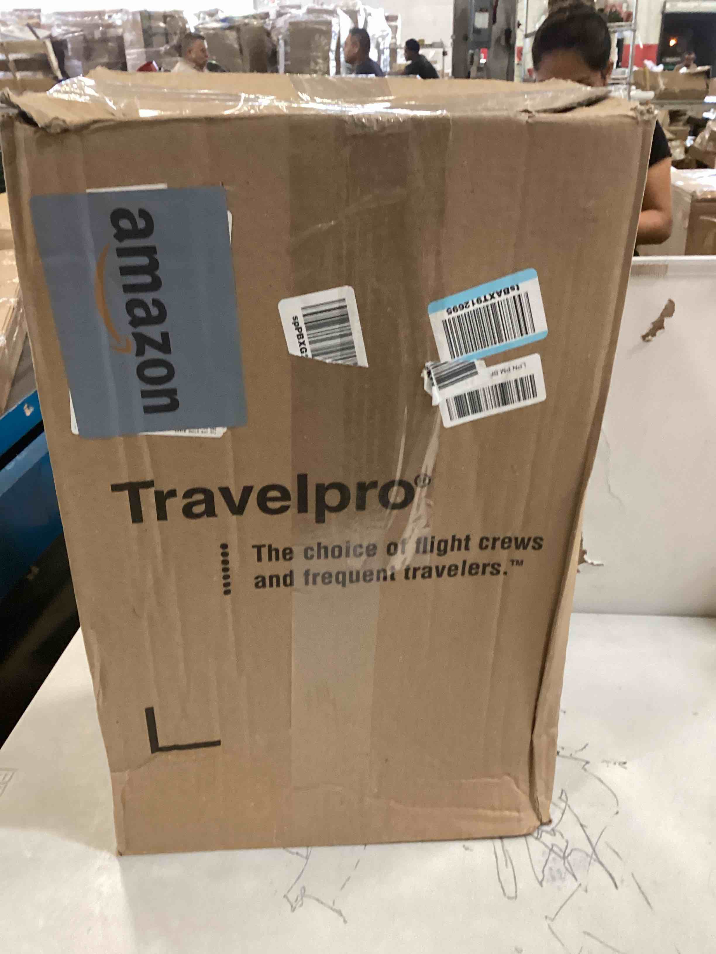 https://s3.amazonaws.com/lotting-images-prod/bidfta/PNK0048632_1724250847169.jpeg