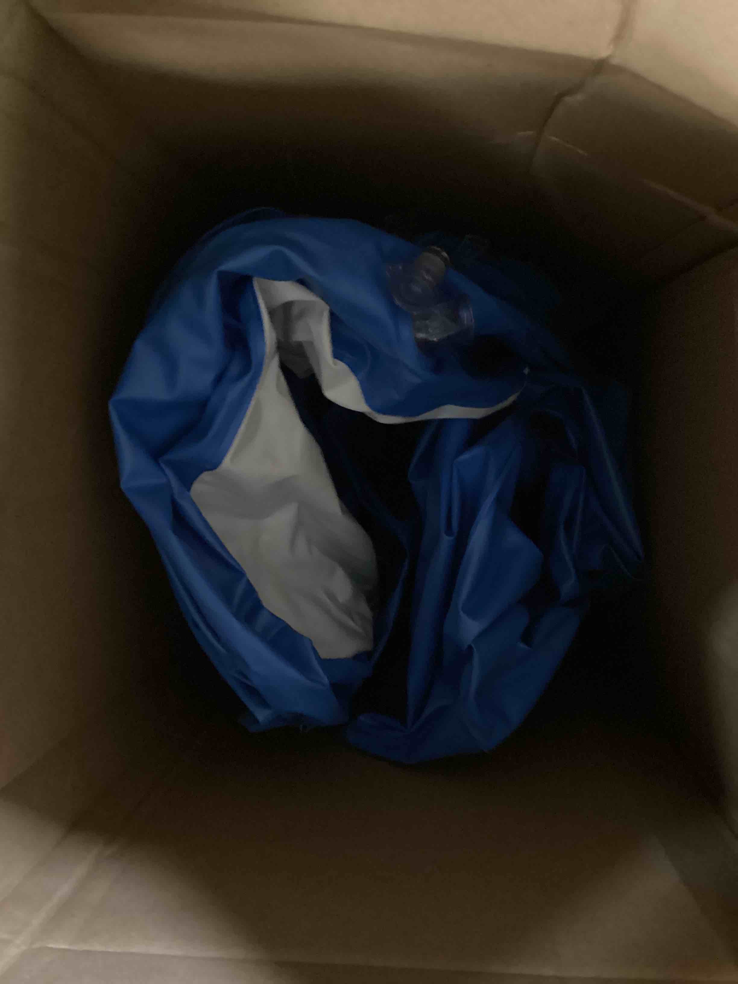 https://s3.amazonaws.com/lotting-images-prod/bidfta/PNK0049732_1723666701896.jpeg