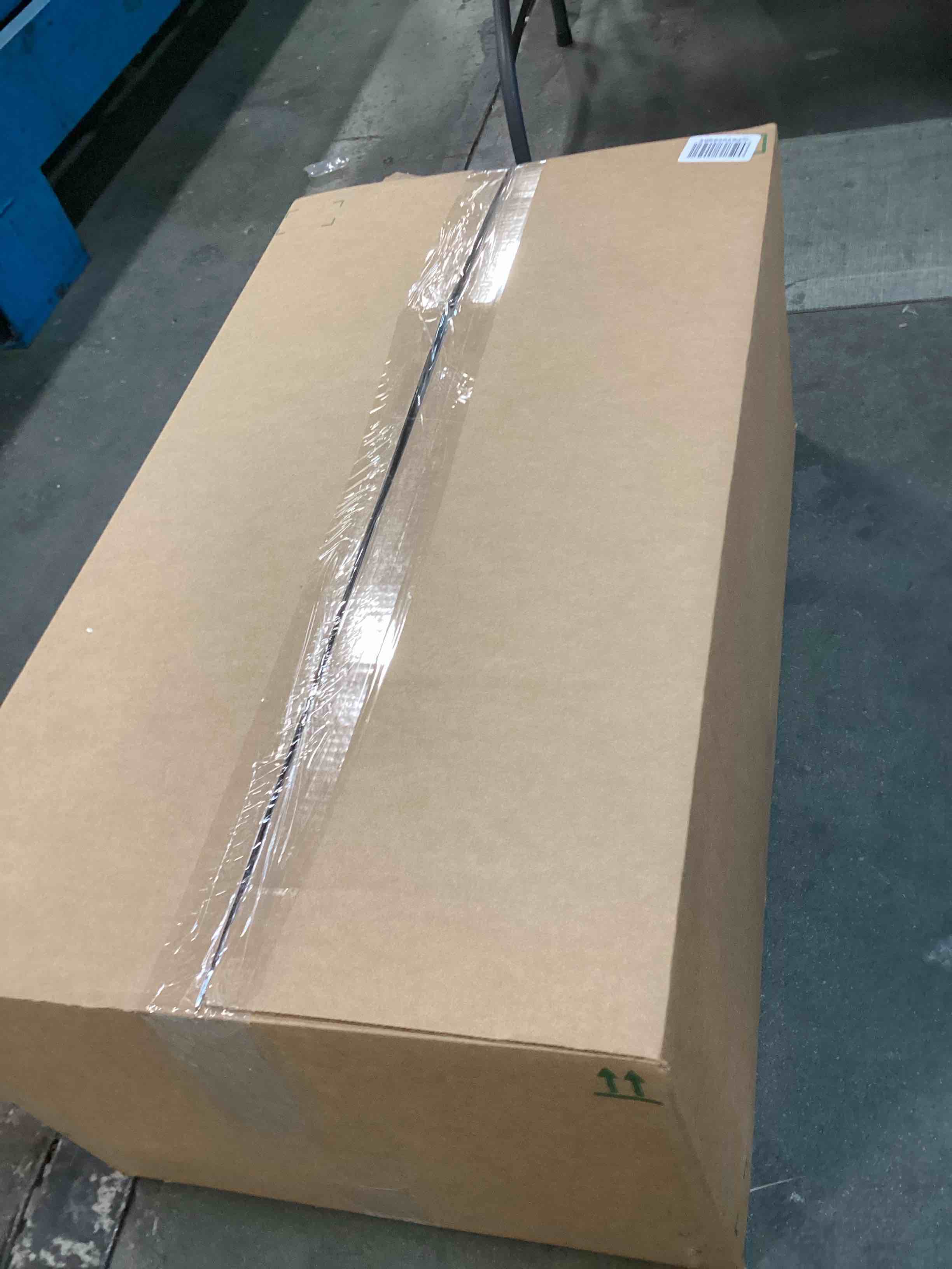 https://s3.amazonaws.com/lotting-images-prod/bidfta/PNK0050863_1724424222574.jpeg