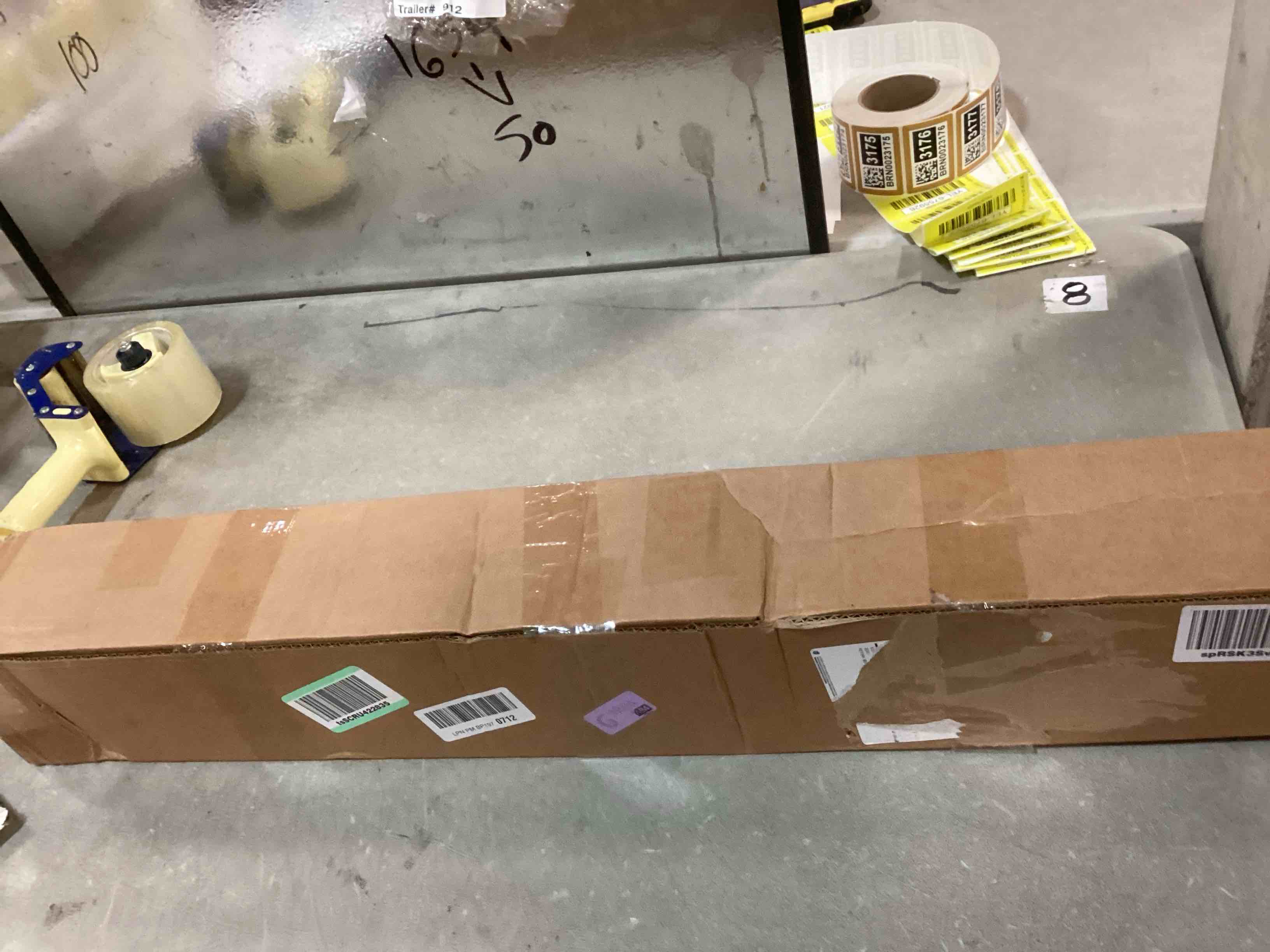 https://s3.amazonaws.com/lotting-images-prod/bidfta/PNK0051097_1724364358192.jpeg