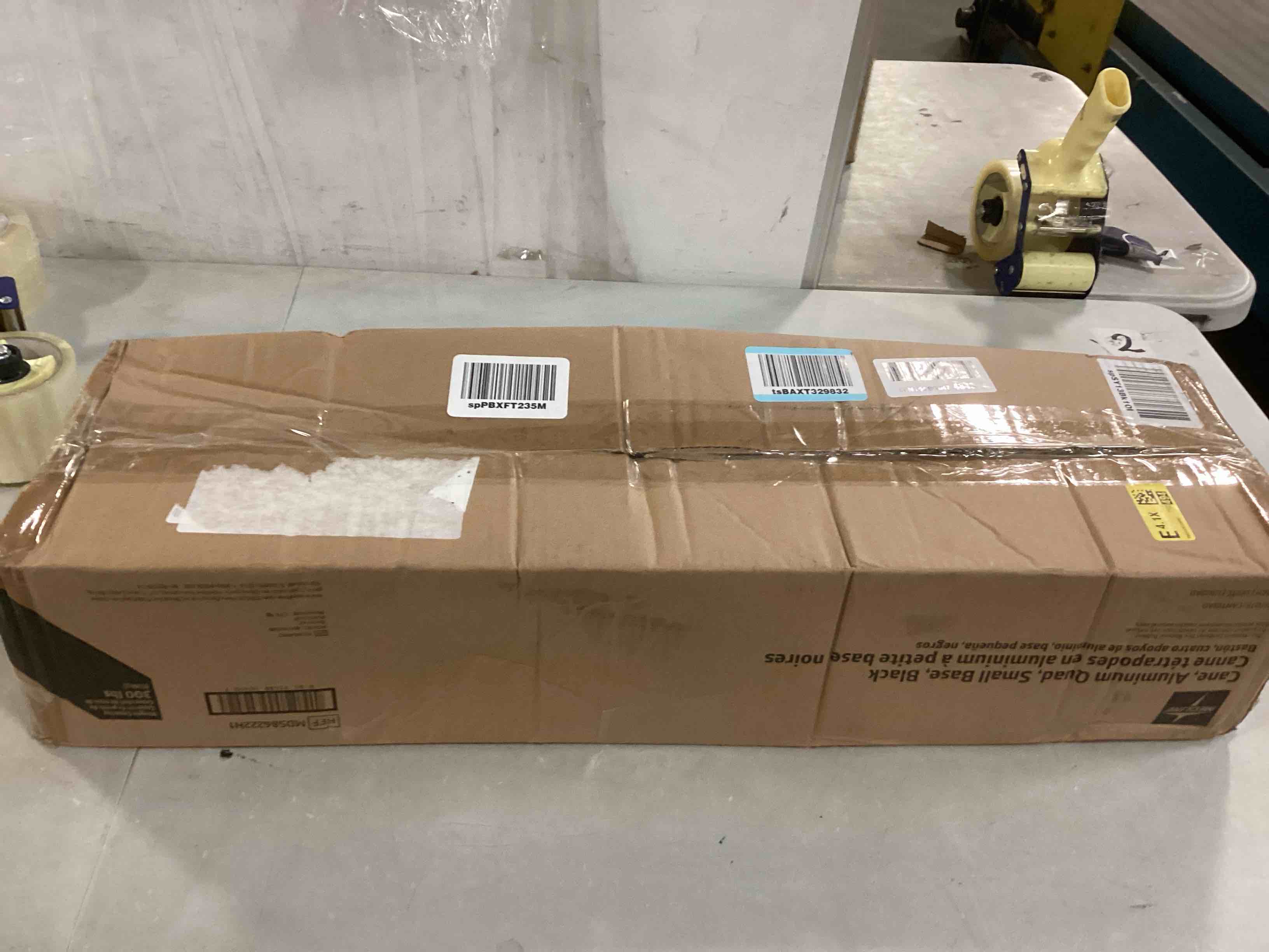 https://s3.amazonaws.com/lotting-images-prod/bidfta/PNK0051641_1724118174831.jpeg