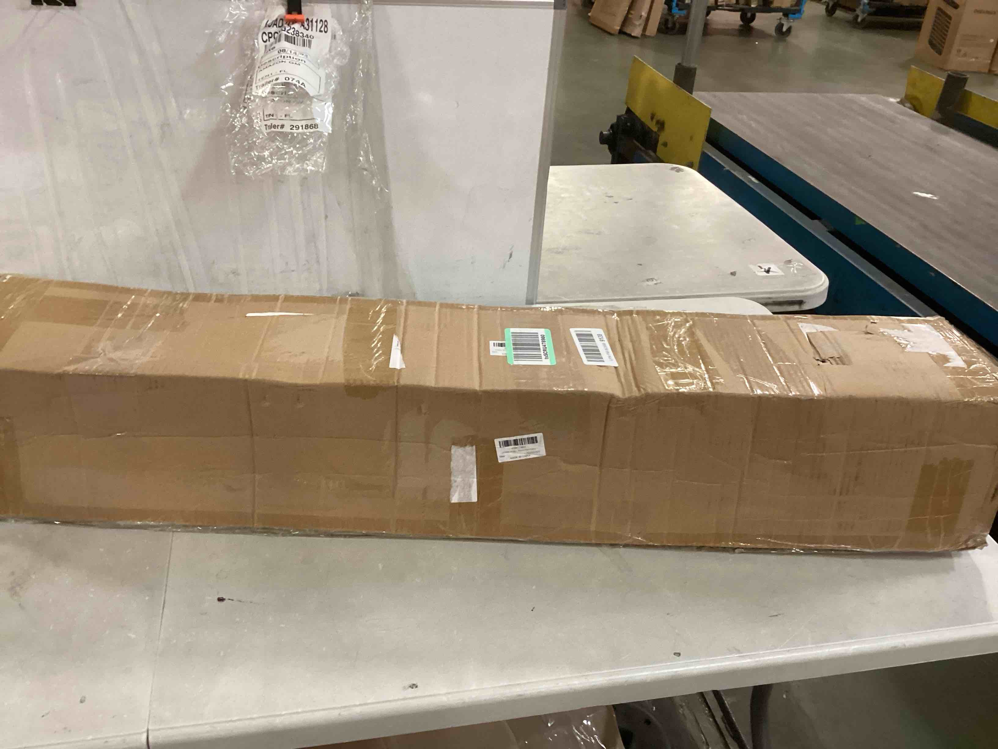 https://s3.amazonaws.com/lotting-images-prod/bidfta/PNK0051760_1723869874041.jpeg