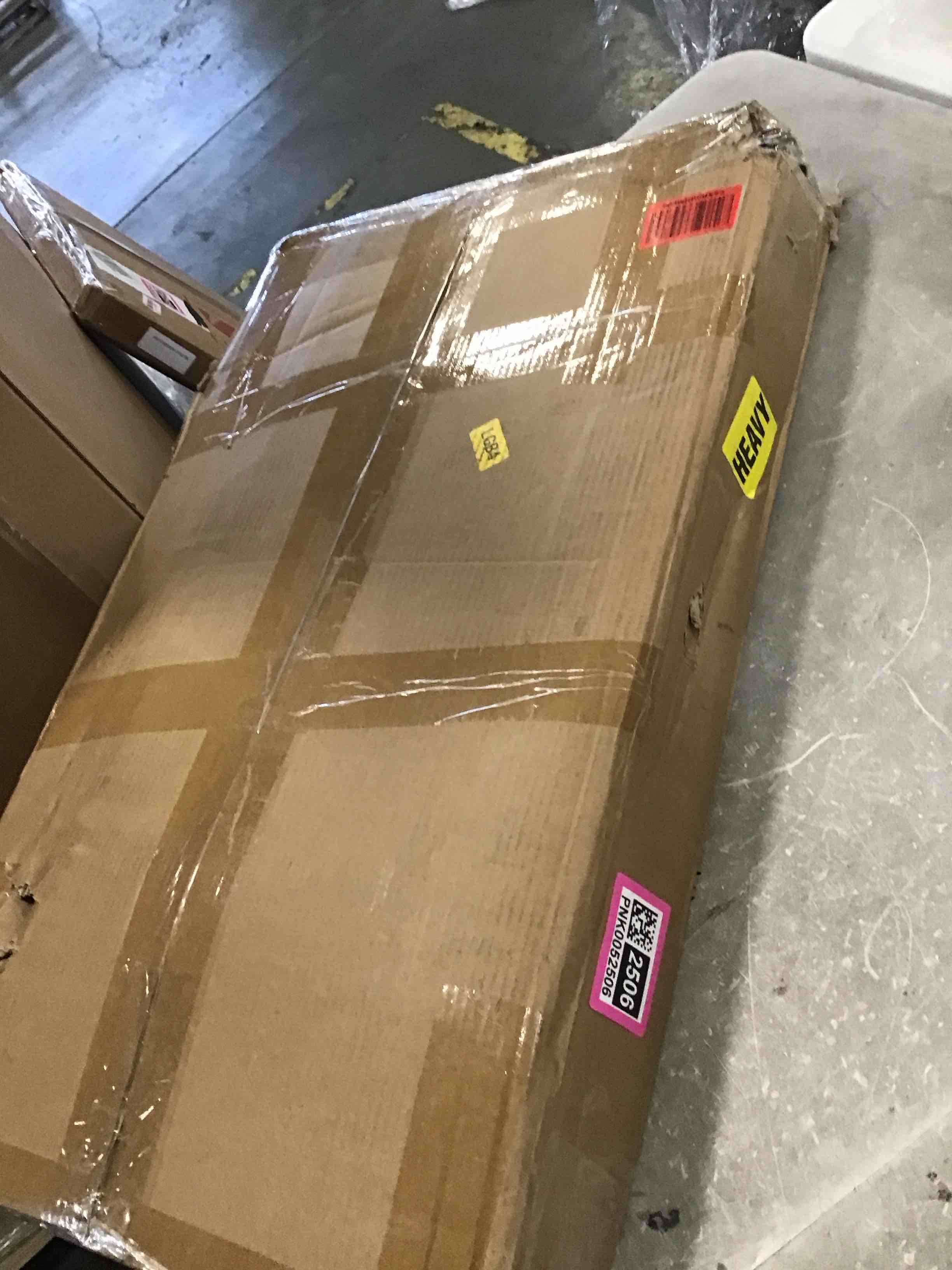 https://s3.amazonaws.com/lotting-images-prod/bidfta/PNK0052506_1725466034888.jpeg
