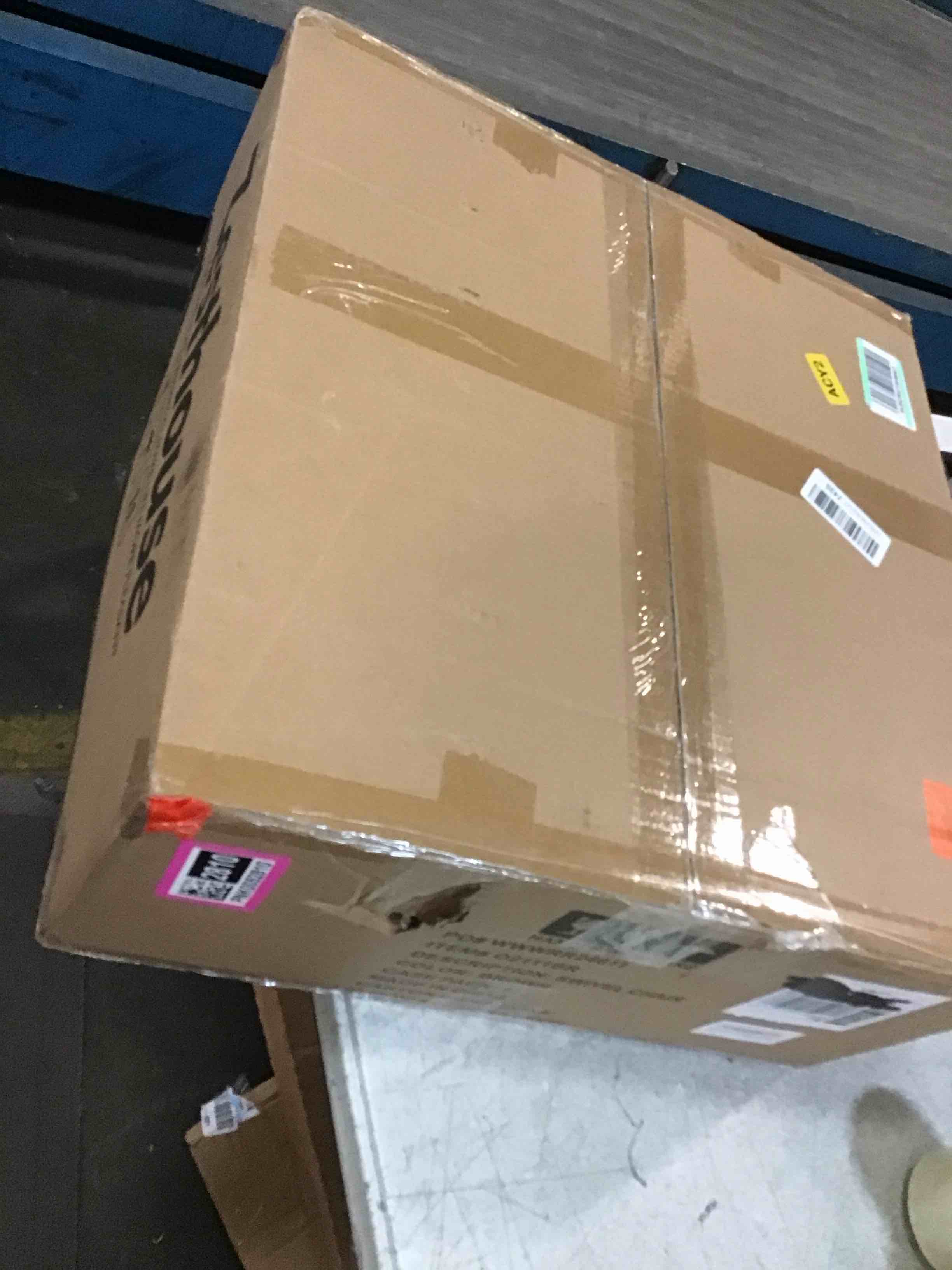 https://s3.amazonaws.com/lotting-images-prod/bidfta/PNK0052810_1725369104570.jpeg