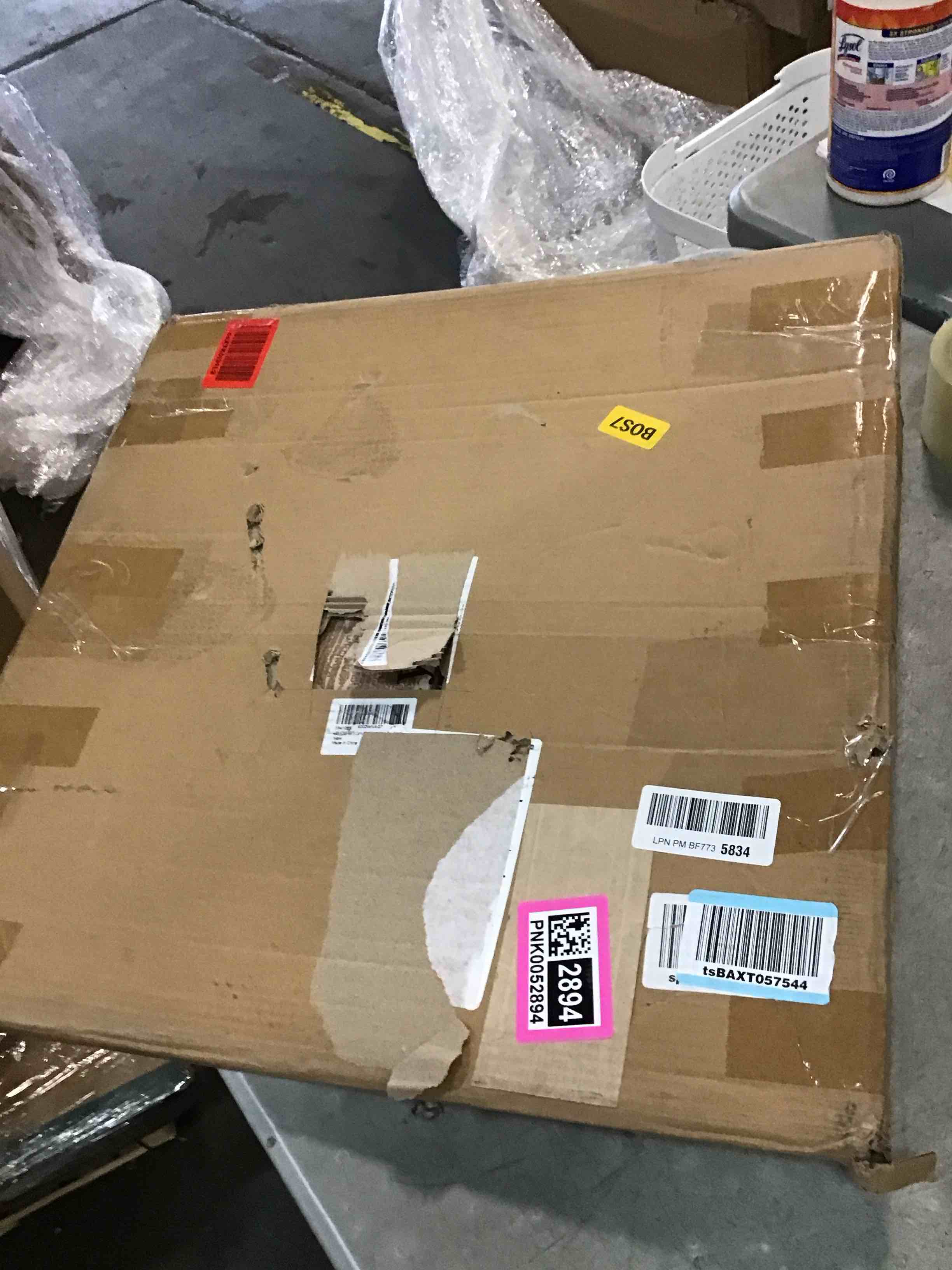 https://s3.amazonaws.com/lotting-images-prod/bidfta/PNK0052894_1725115175287.jpeg