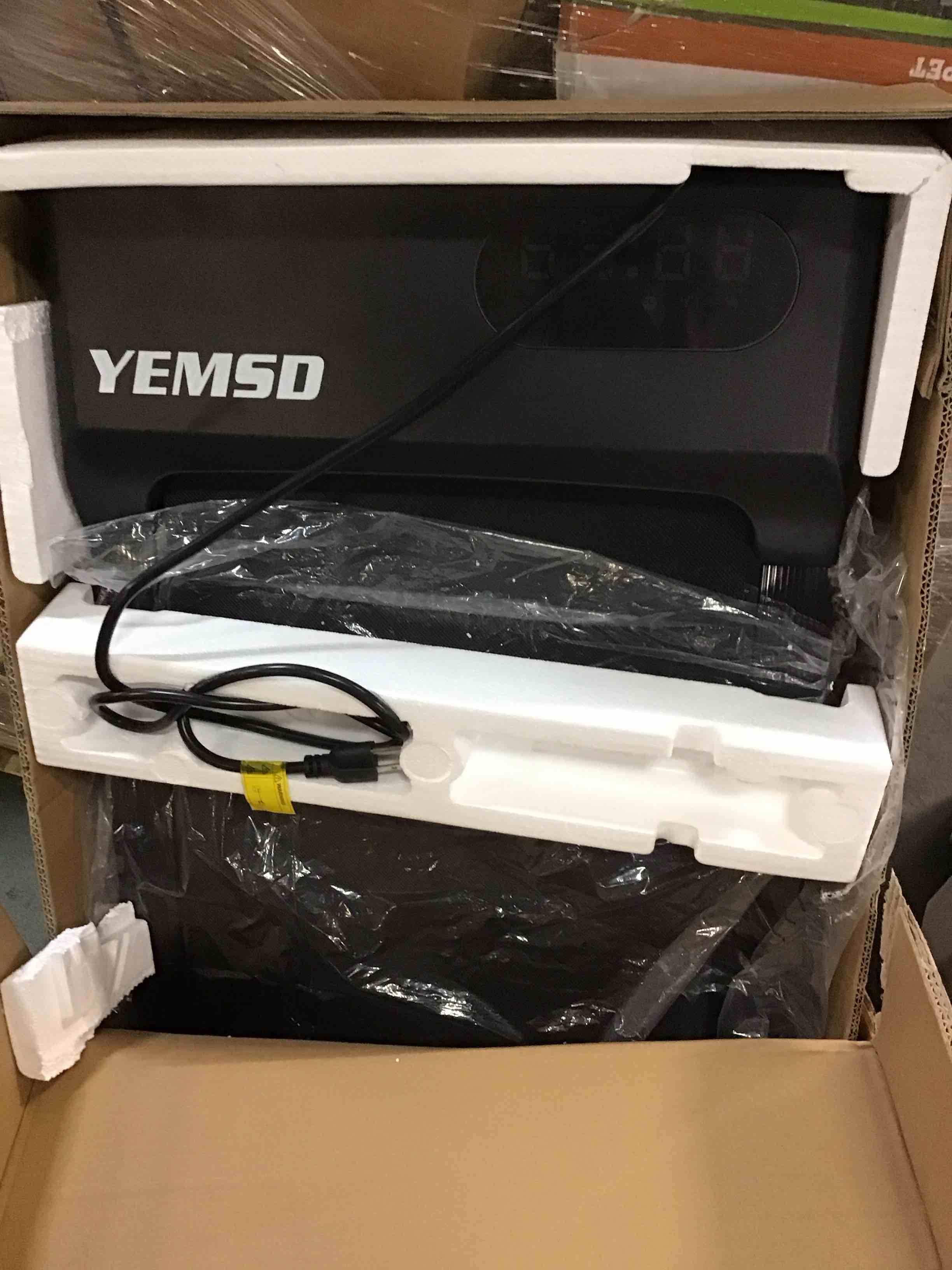 https://s3.amazonaws.com/lotting-images-prod/bidfta/PNK0052954_1725105790408.jpeg