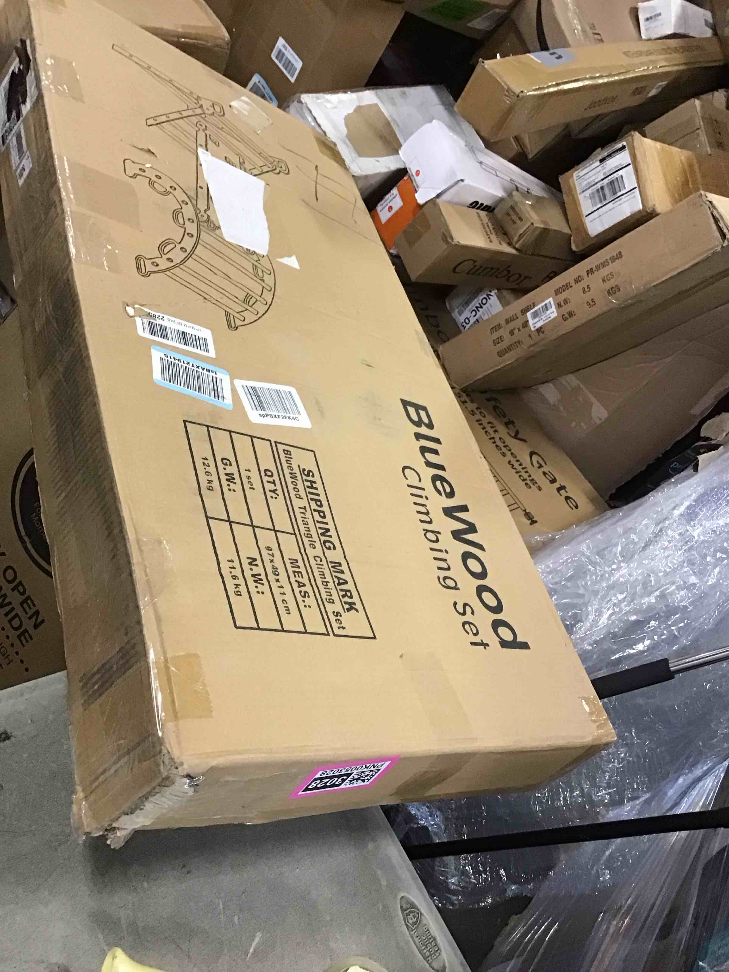 https://s3.amazonaws.com/lotting-images-prod/bidfta/PNK0053028_1725032930370.jpeg