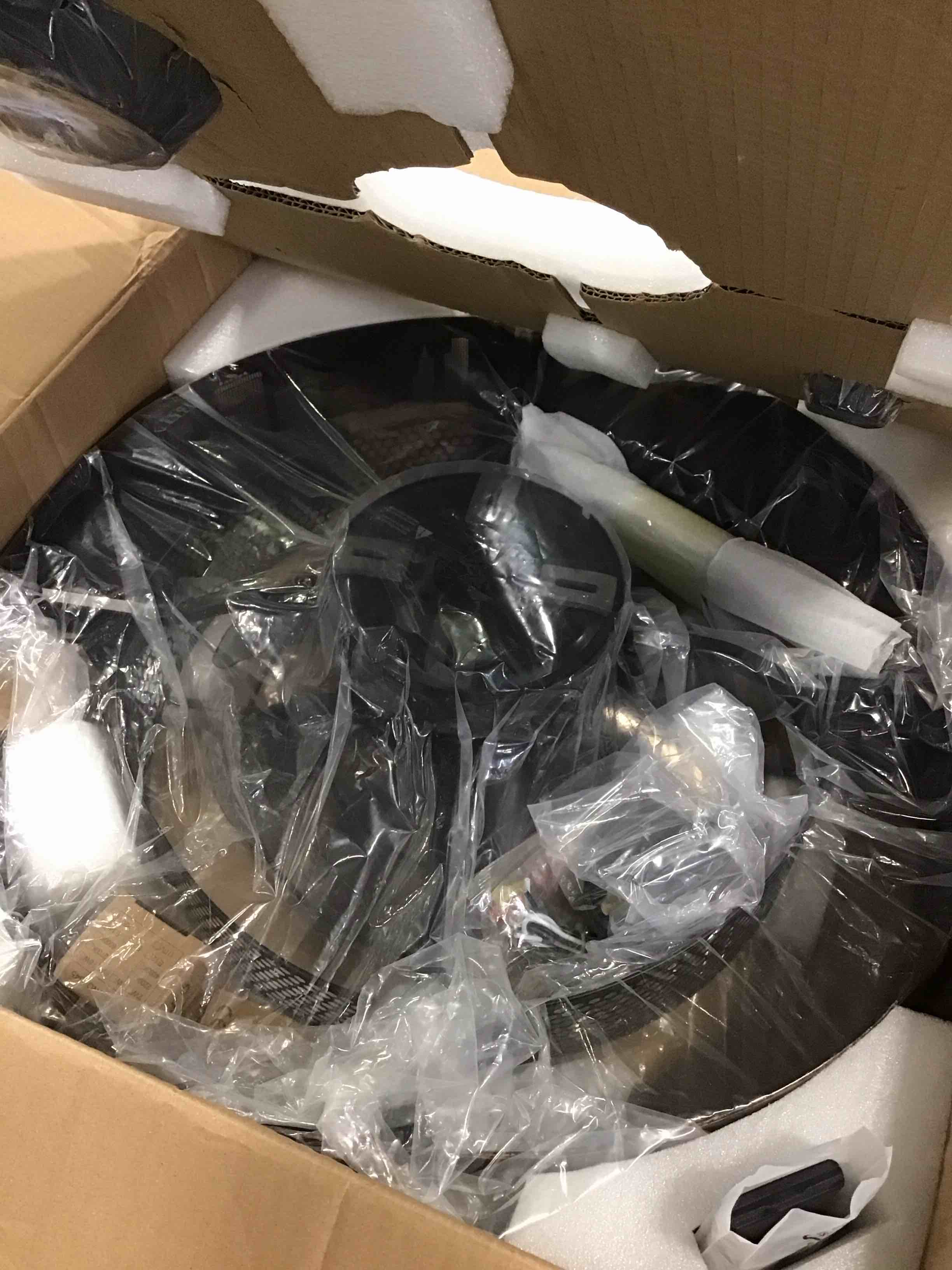 https://s3.amazonaws.com/lotting-images-prod/bidfta/PNK0053270_1724942334534.jpeg