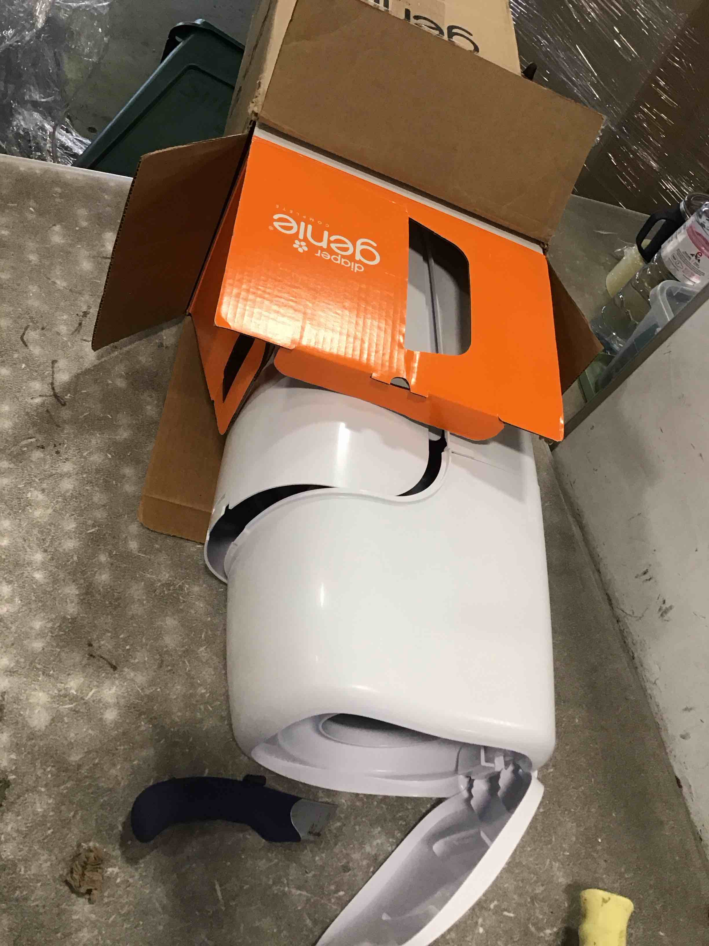 https://s3.amazonaws.com/lotting-images-prod/bidfta/PNK0053648_1724774358834.jpeg