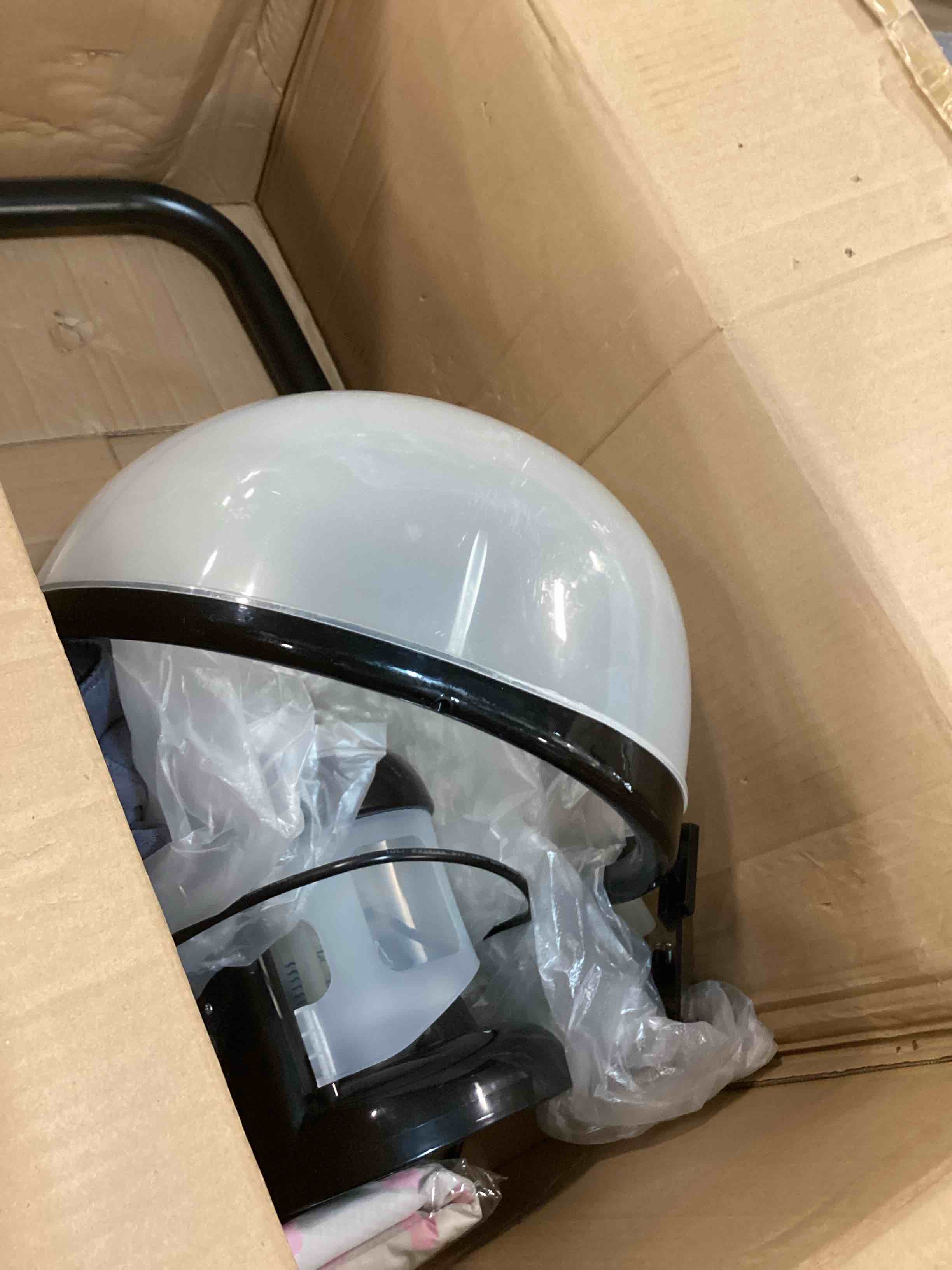 https://s3.amazonaws.com/lotting-images-prod/bidfta/PNK0060105_1724867384945.jpeg
