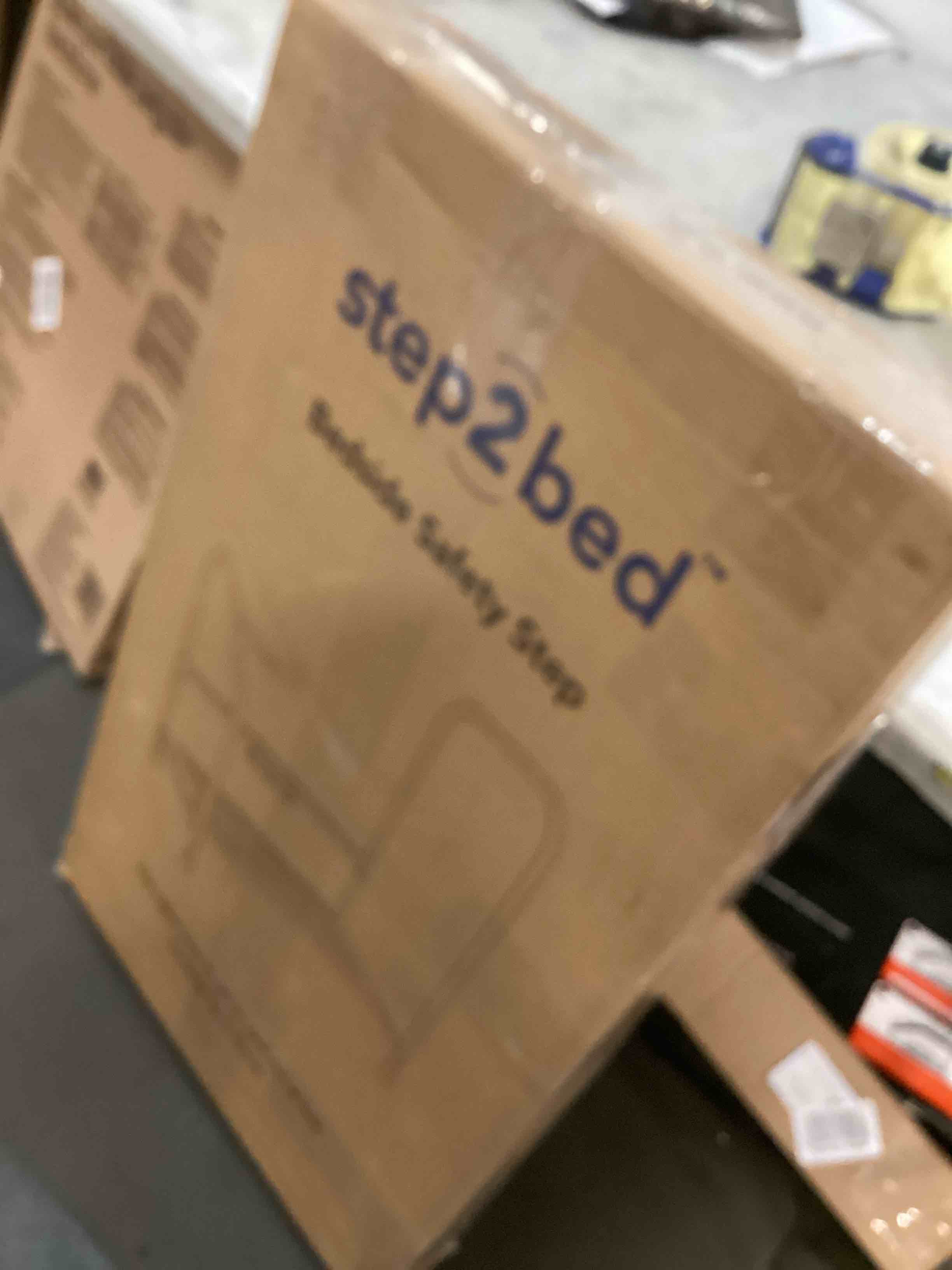 https://s3.amazonaws.com/lotting-images-prod/bidfta/PNK0060161_1724859746202.jpeg