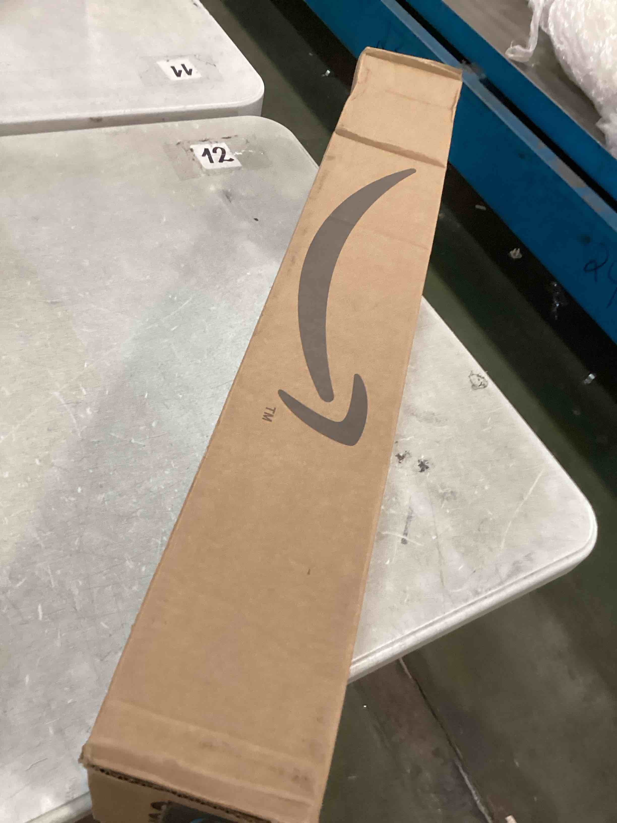 https://s3.amazonaws.com/lotting-images-prod/bidfta/PNK0060162_1724859671990.jpeg