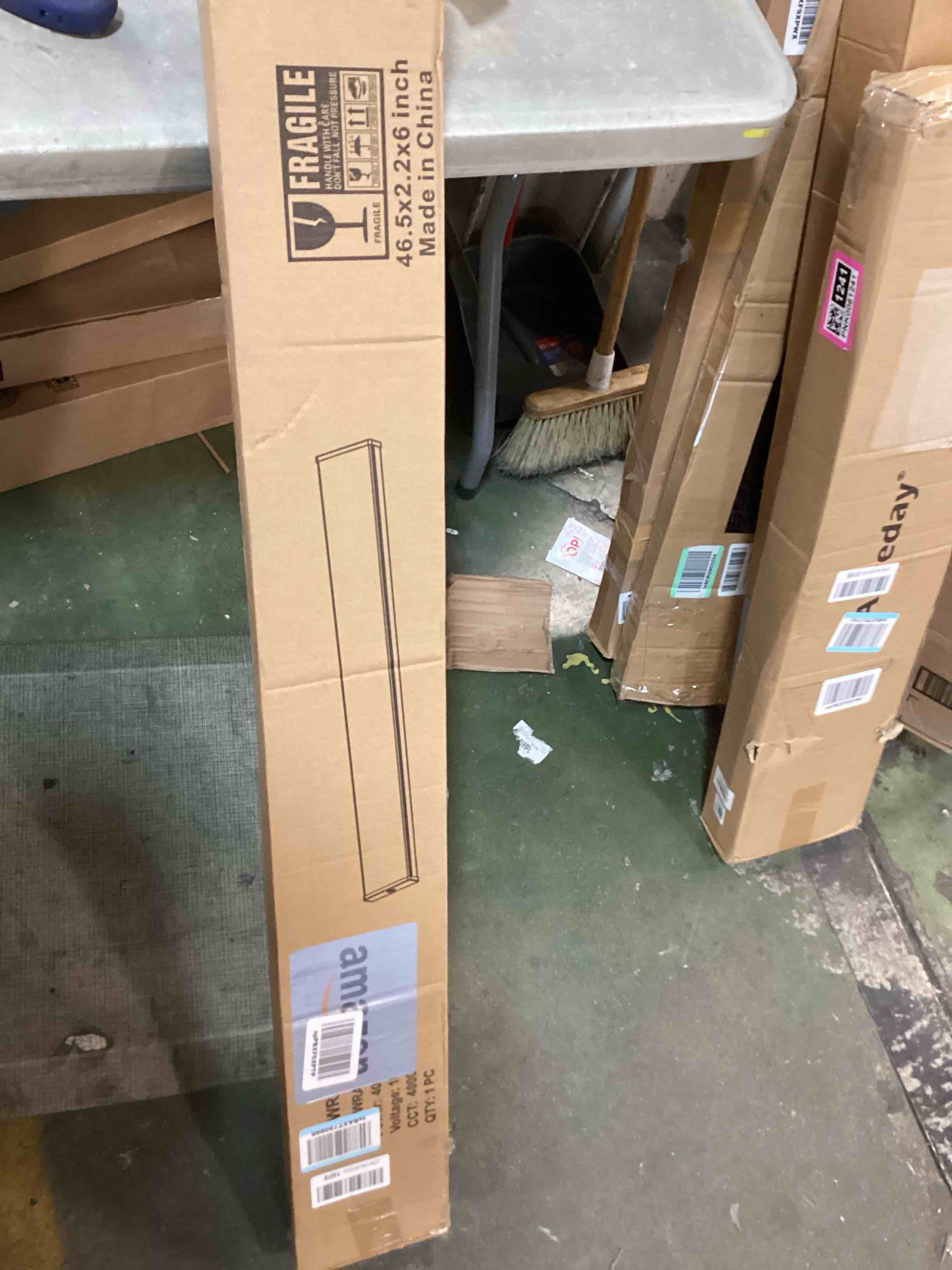 https://s3.amazonaws.com/lotting-images-prod/bidfta/PNK0061239_1724341486779.jpeg