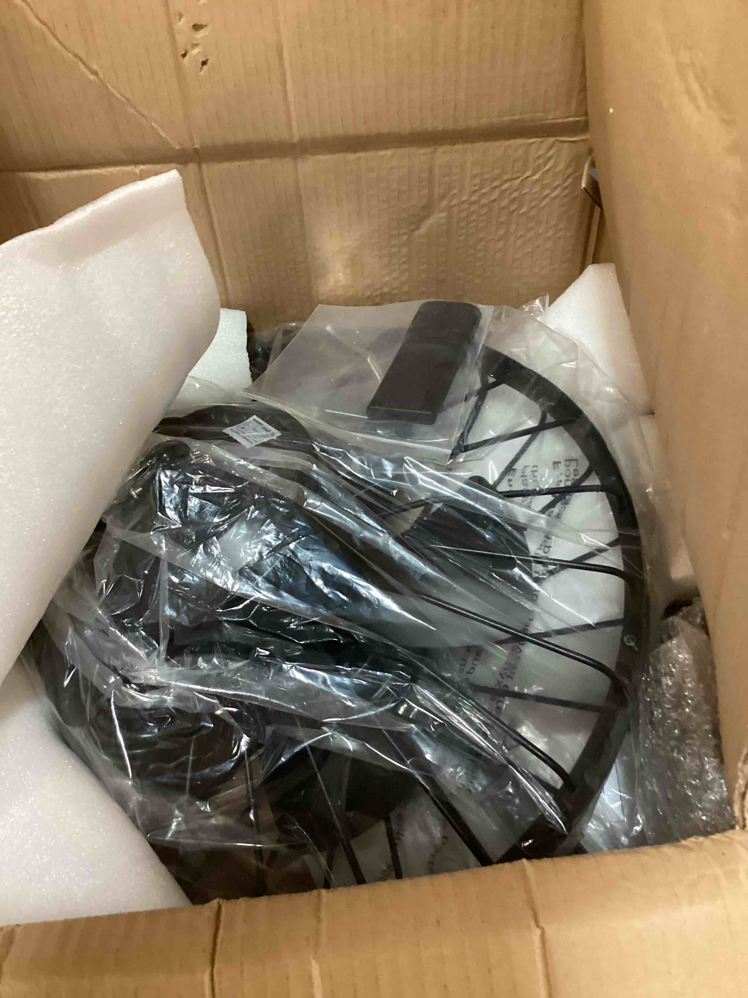 https://s3.amazonaws.com/lotting-images-prod/bidfta/PNK0061257_1724339948262.jpeg
