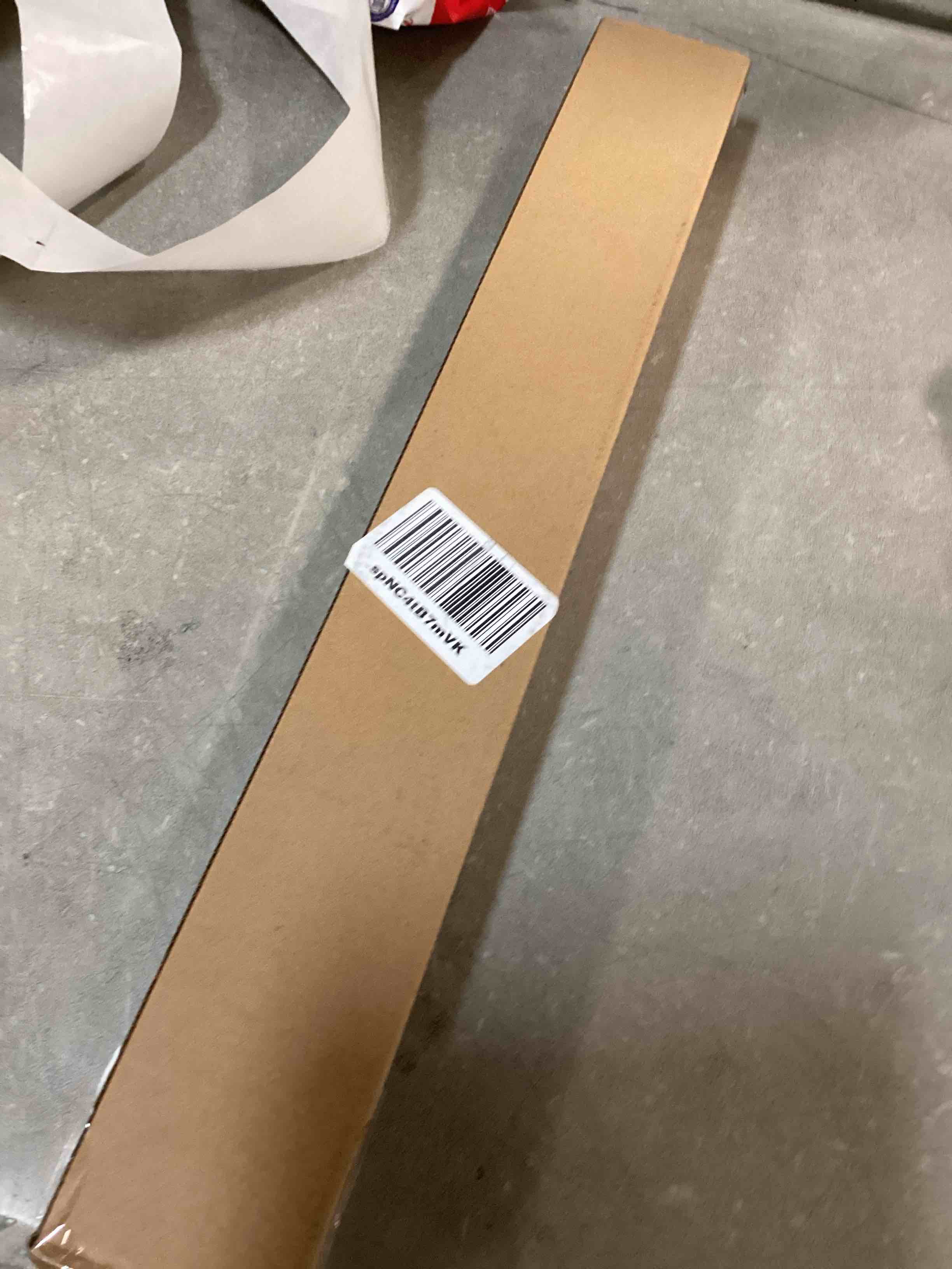 https://s3.amazonaws.com/lotting-images-prod/bidfta/PNK0061361_1724330071950.jpeg