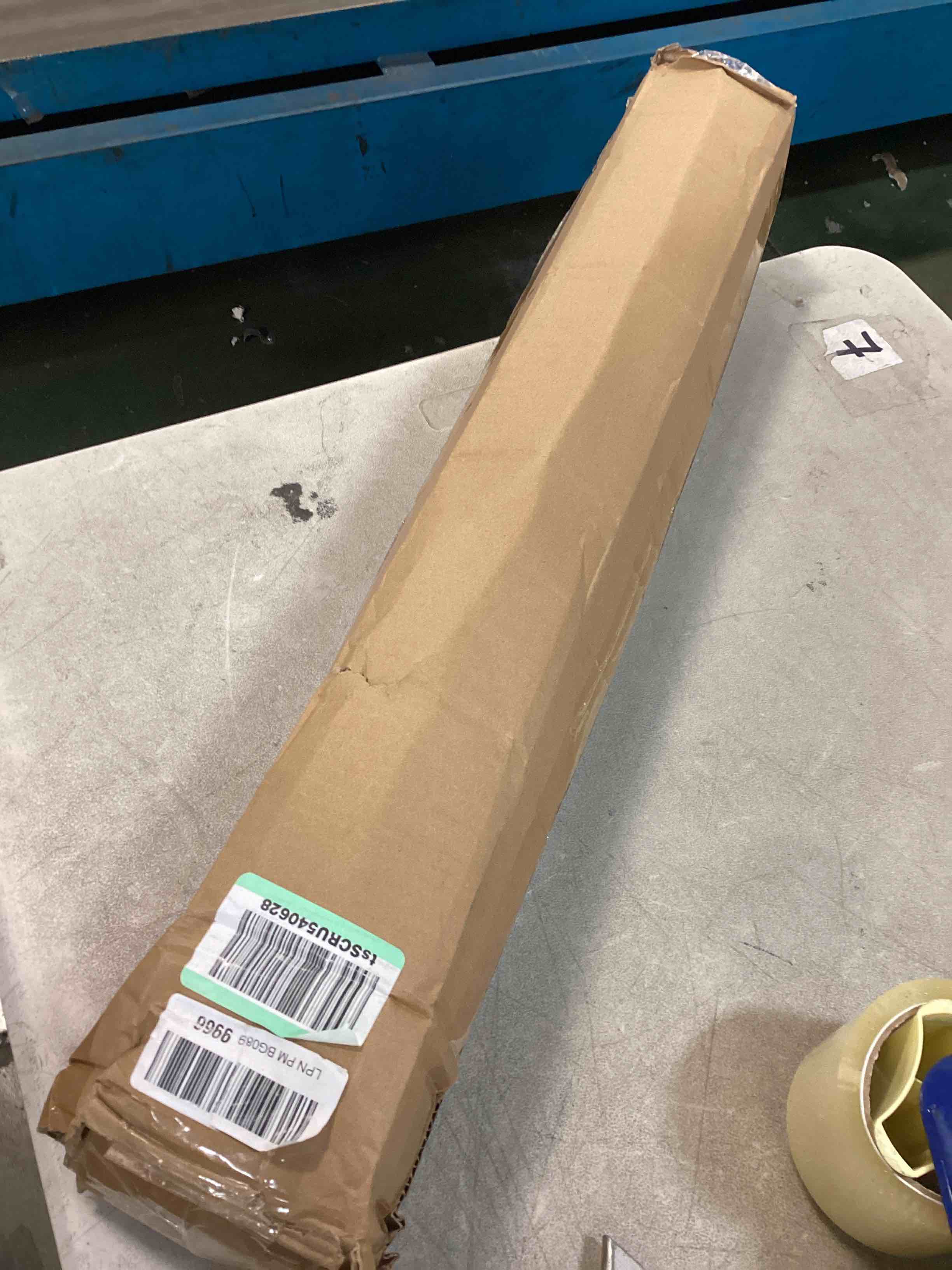 https://s3.amazonaws.com/lotting-images-prod/bidfta/PNK0062905_1724093125269.jpeg