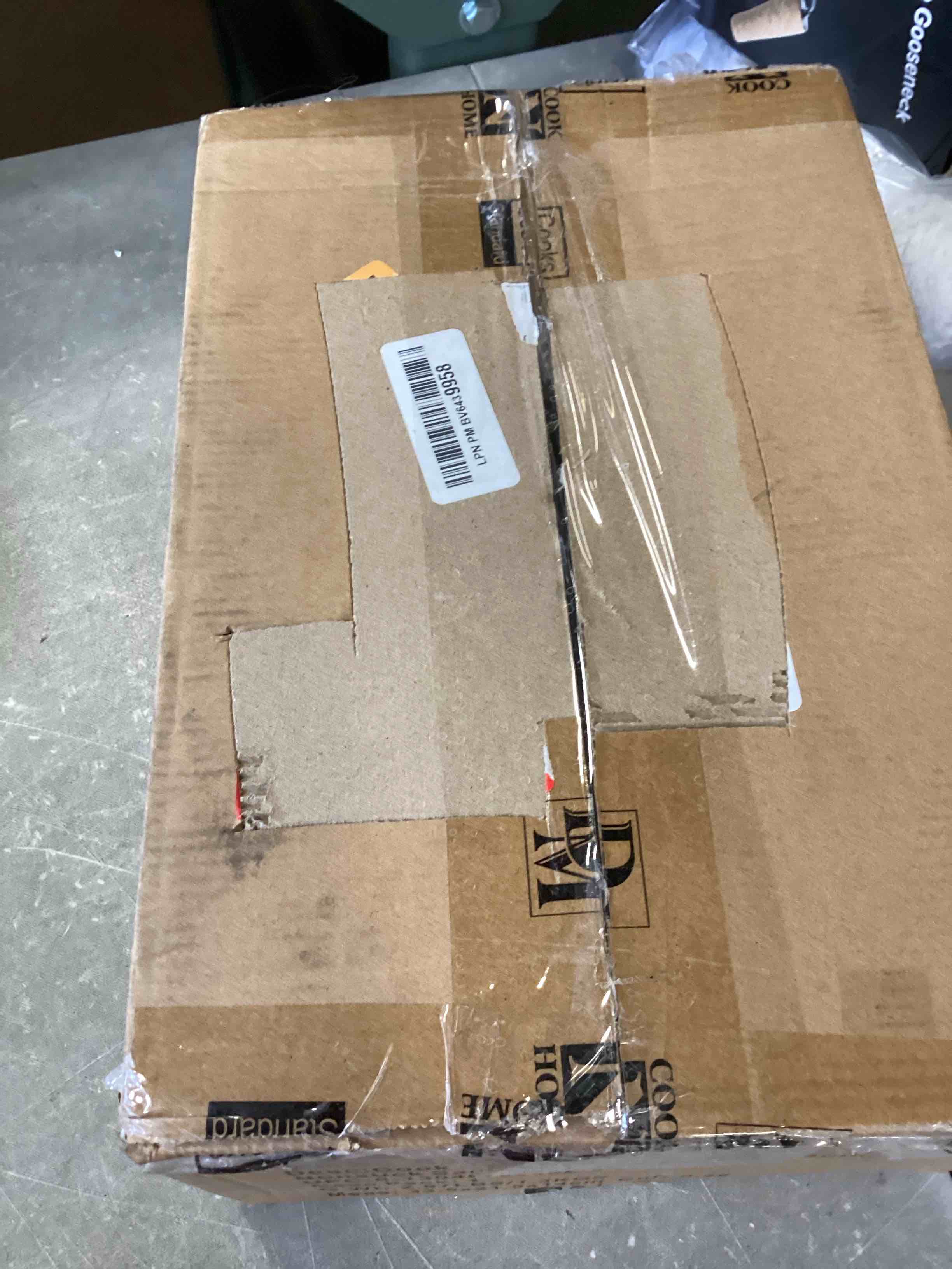 https://s3.amazonaws.com/lotting-images-prod/bidfta/PNK0065374_1724096326143.jpeg
