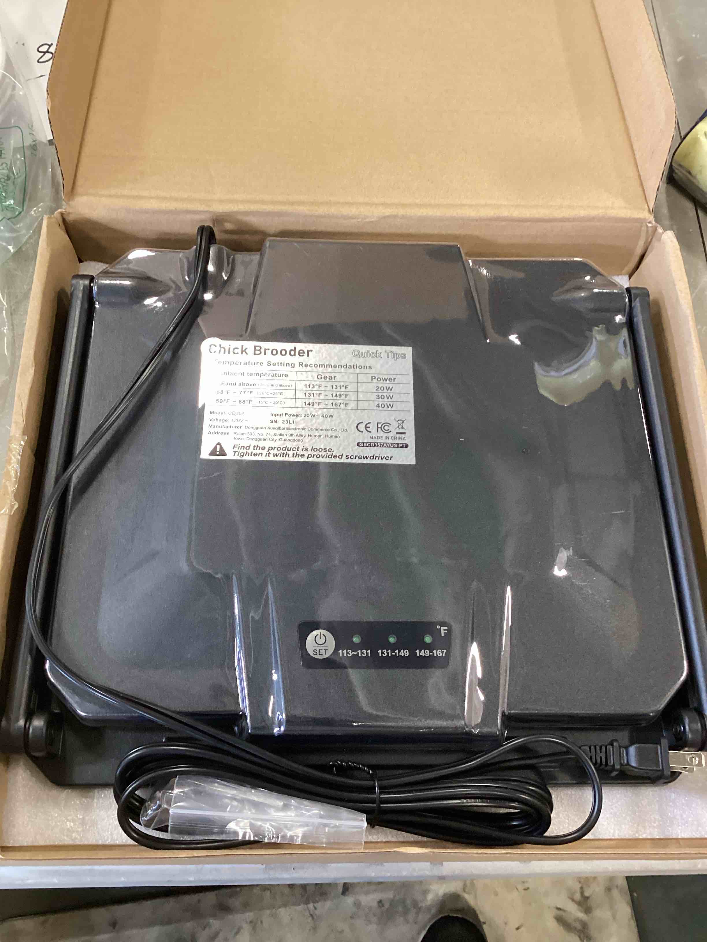 https://s3.amazonaws.com/lotting-images-prod/bidfta/PNK0065777_1724183008999.jpeg