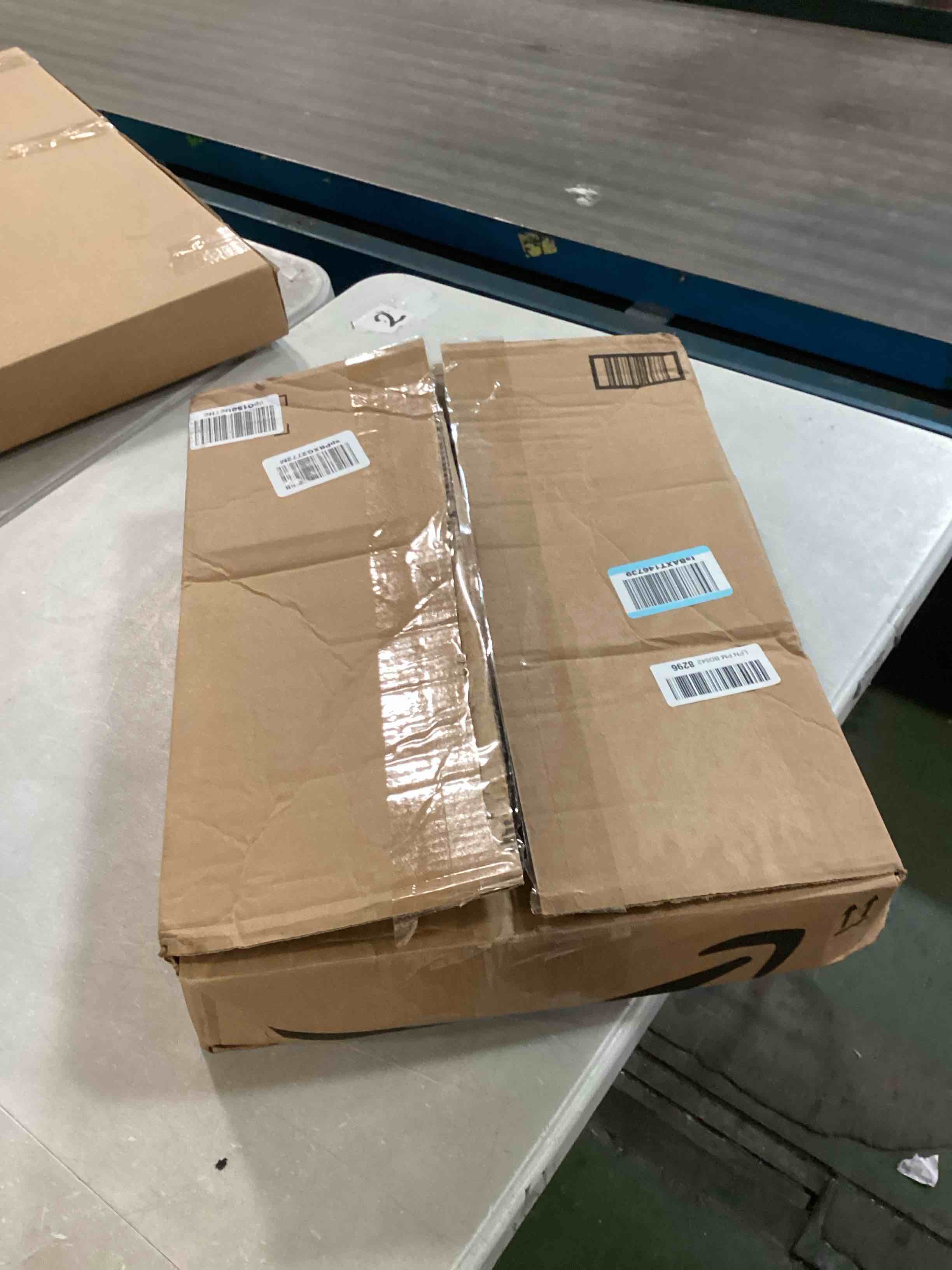 https://s3.amazonaws.com/lotting-images-prod/bidfta/PNK0066443_1725919207164.jpeg