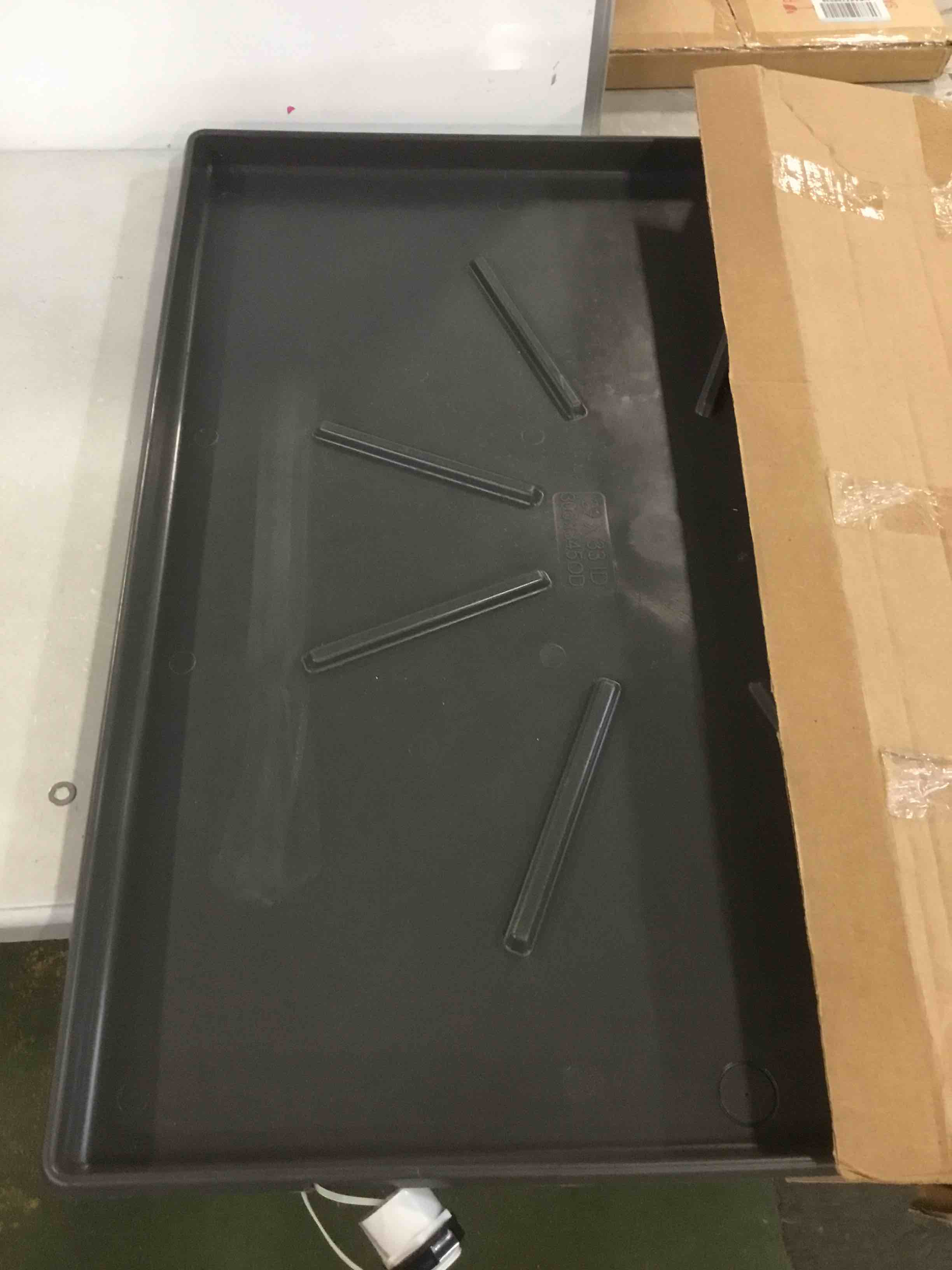 https://s3.amazonaws.com/lotting-images-prod/bidfta/PNK0067225_1725053253109.jpeg