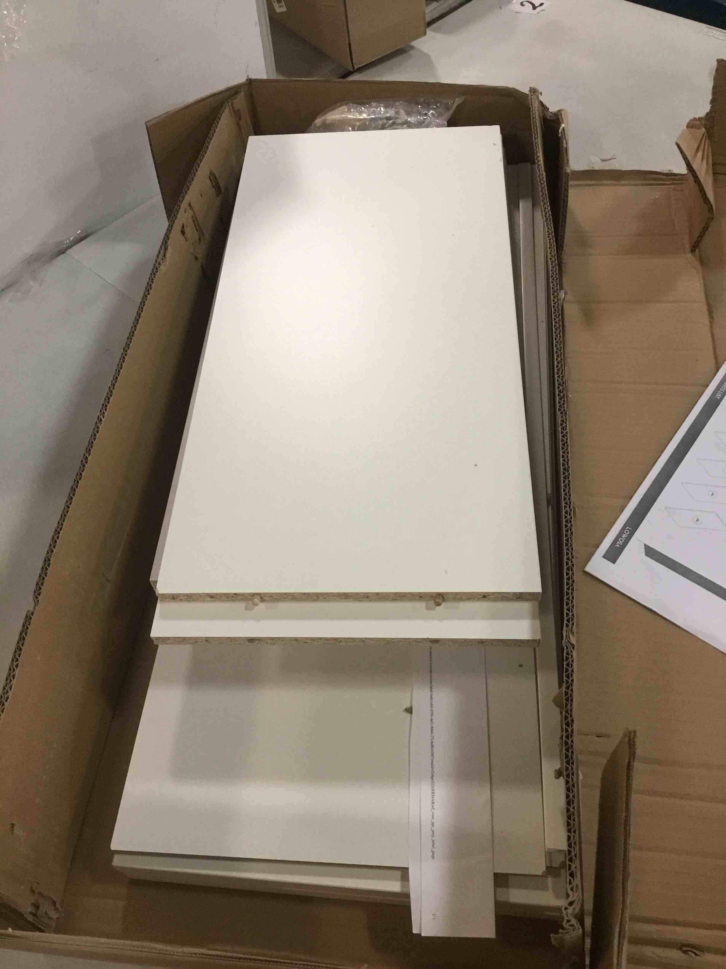https://s3.amazonaws.com/lotting-images-prod/bidfta/PNK0067384_1724801735533.jpeg