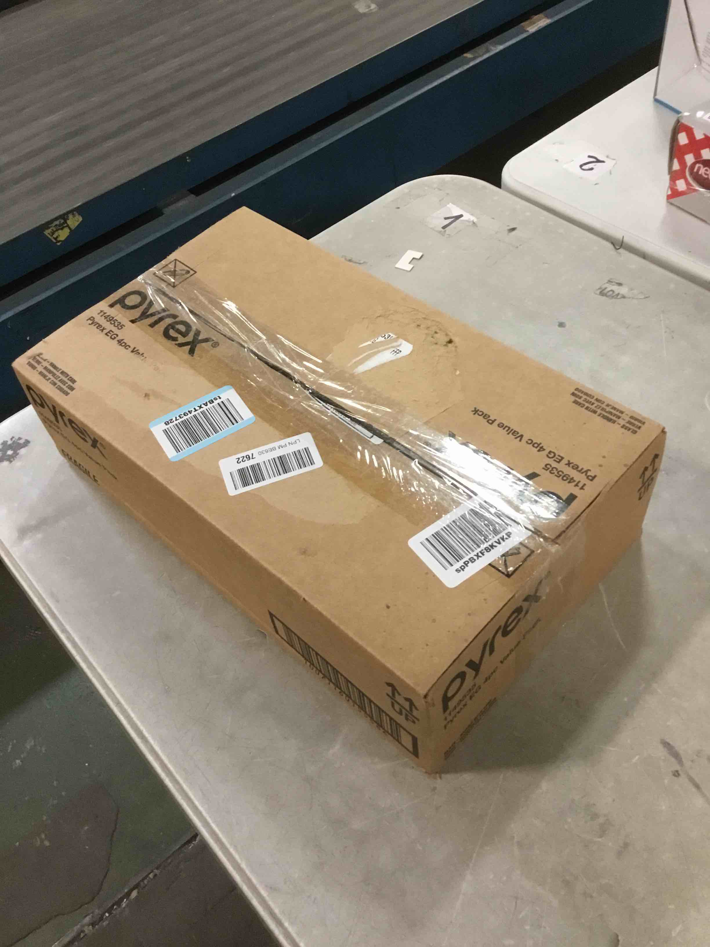 https://s3.amazonaws.com/lotting-images-prod/bidfta/PNK0067598_1724470961827.jpeg