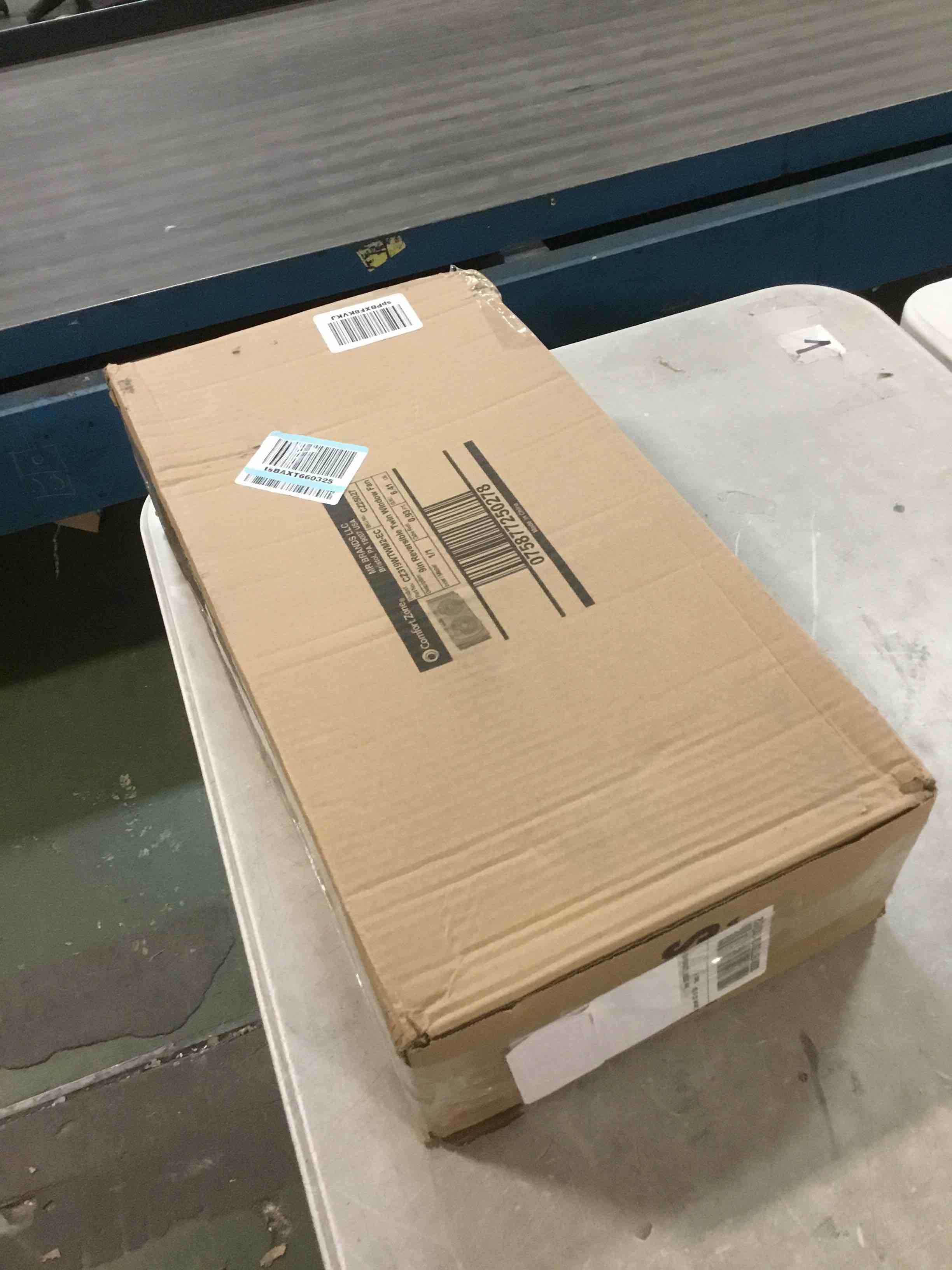 https://s3.amazonaws.com/lotting-images-prod/bidfta/PNK0067603_1724470399831.jpeg