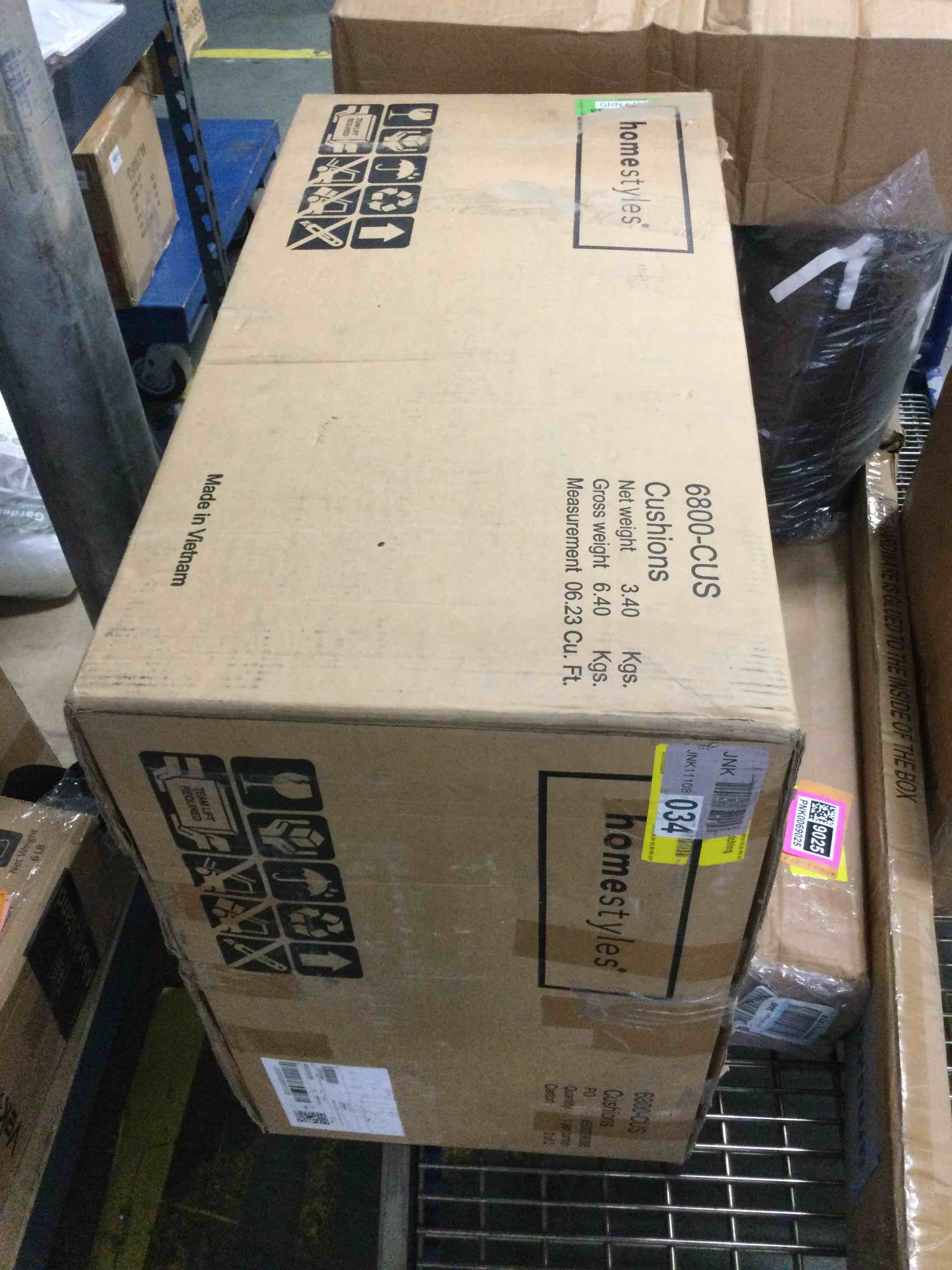 https://s3.amazonaws.com/lotting-images-prod/bidfta/PNK0069031_1726062997414.jpeg