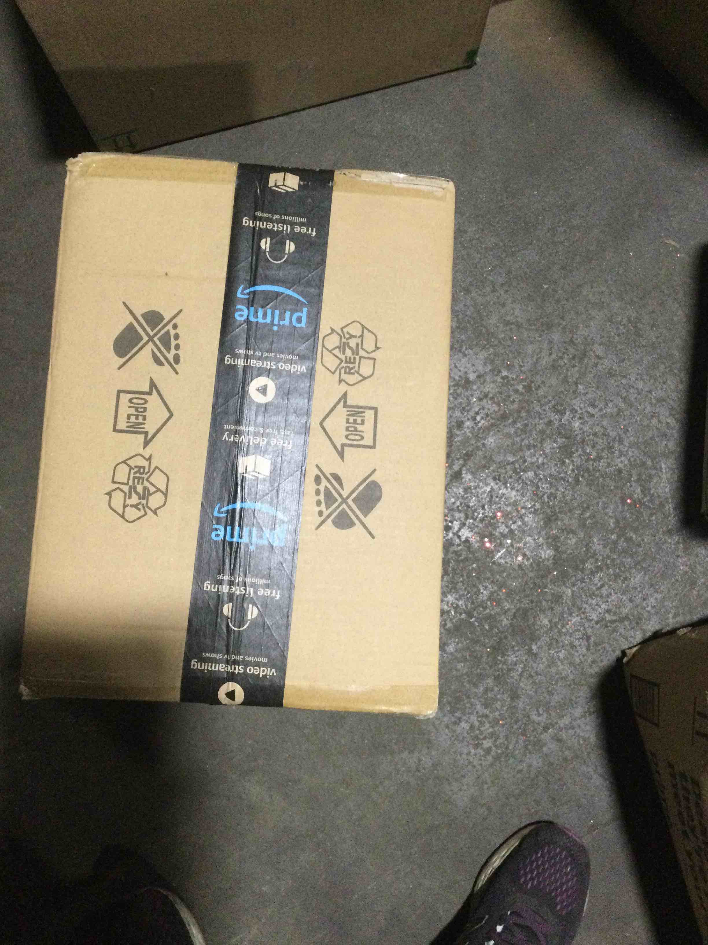 https://s3.amazonaws.com/lotting-images-prod/bidfta/PNK0077079_1725478483105.jpeg