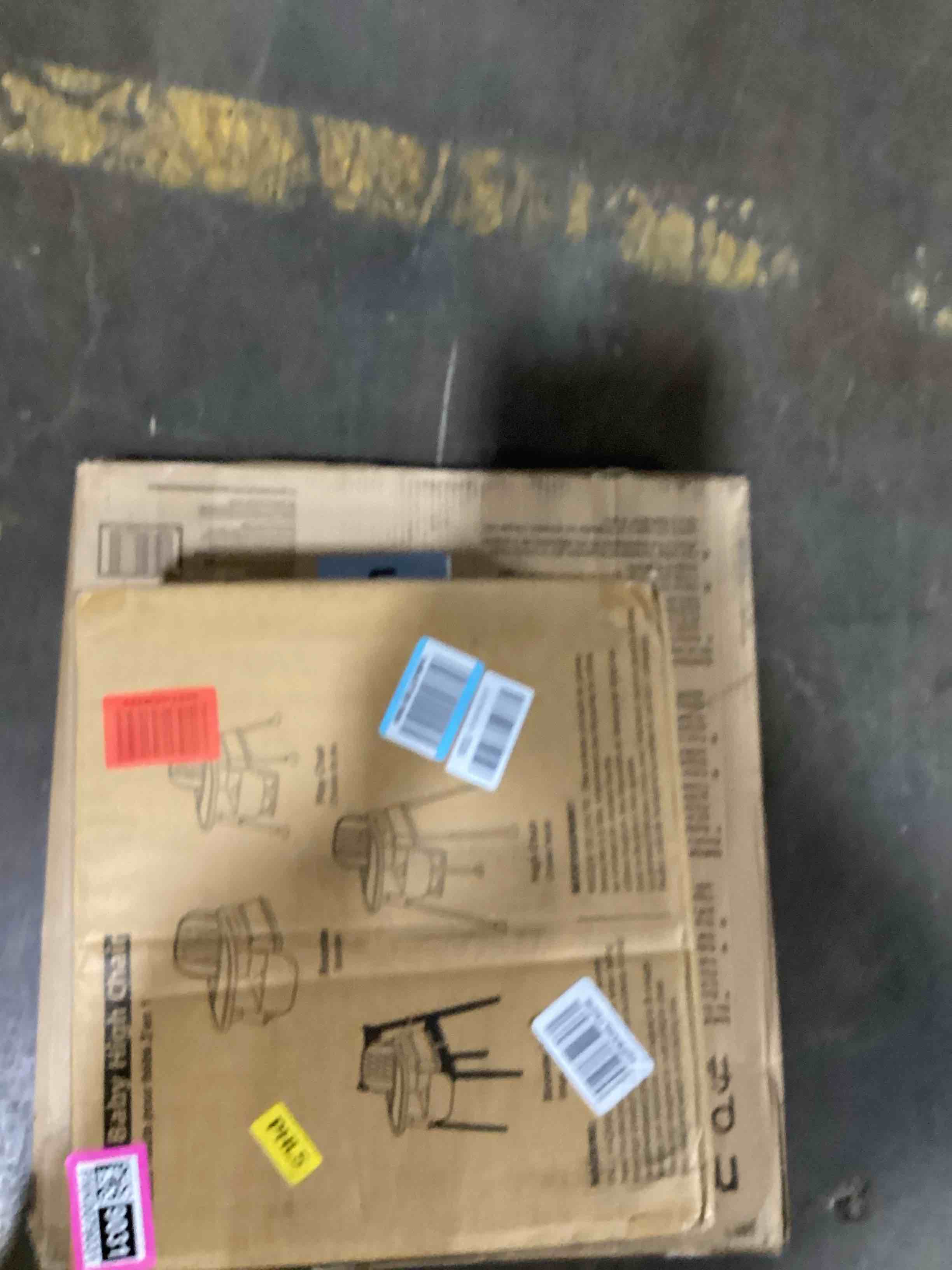 https://s3.amazonaws.com/lotting-images-prod/bidfta/PNK0079031_1725544540454.jpeg