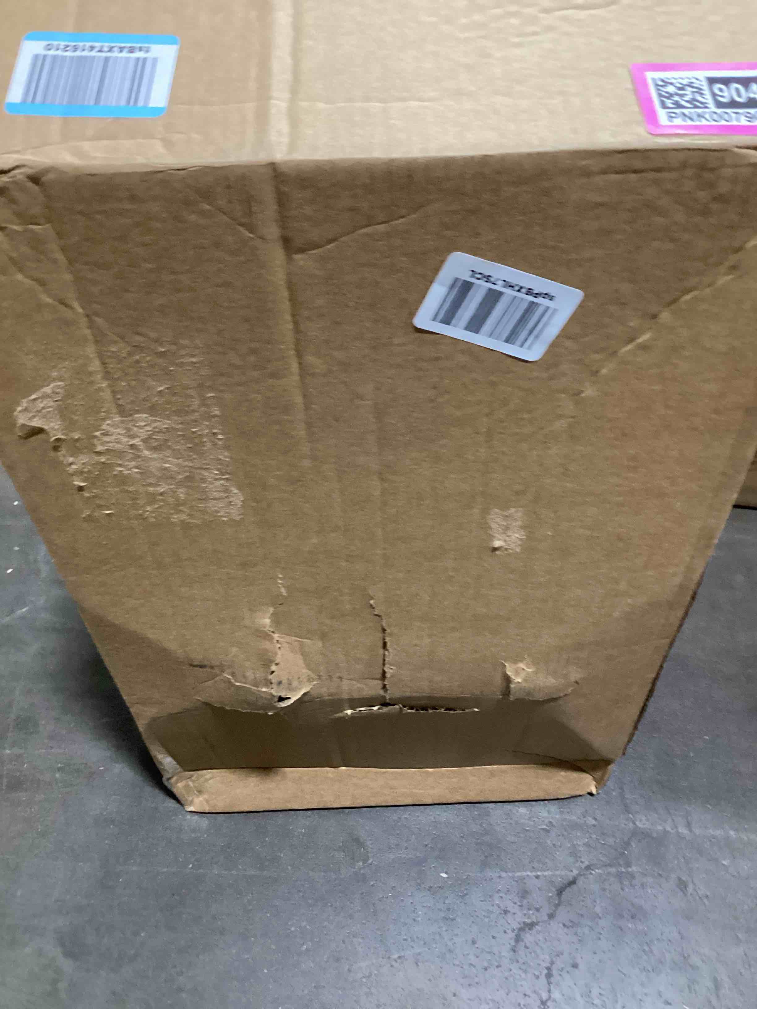 https://s3.amazonaws.com/lotting-images-prod/bidfta/PNK0079046_1725544382607.jpeg