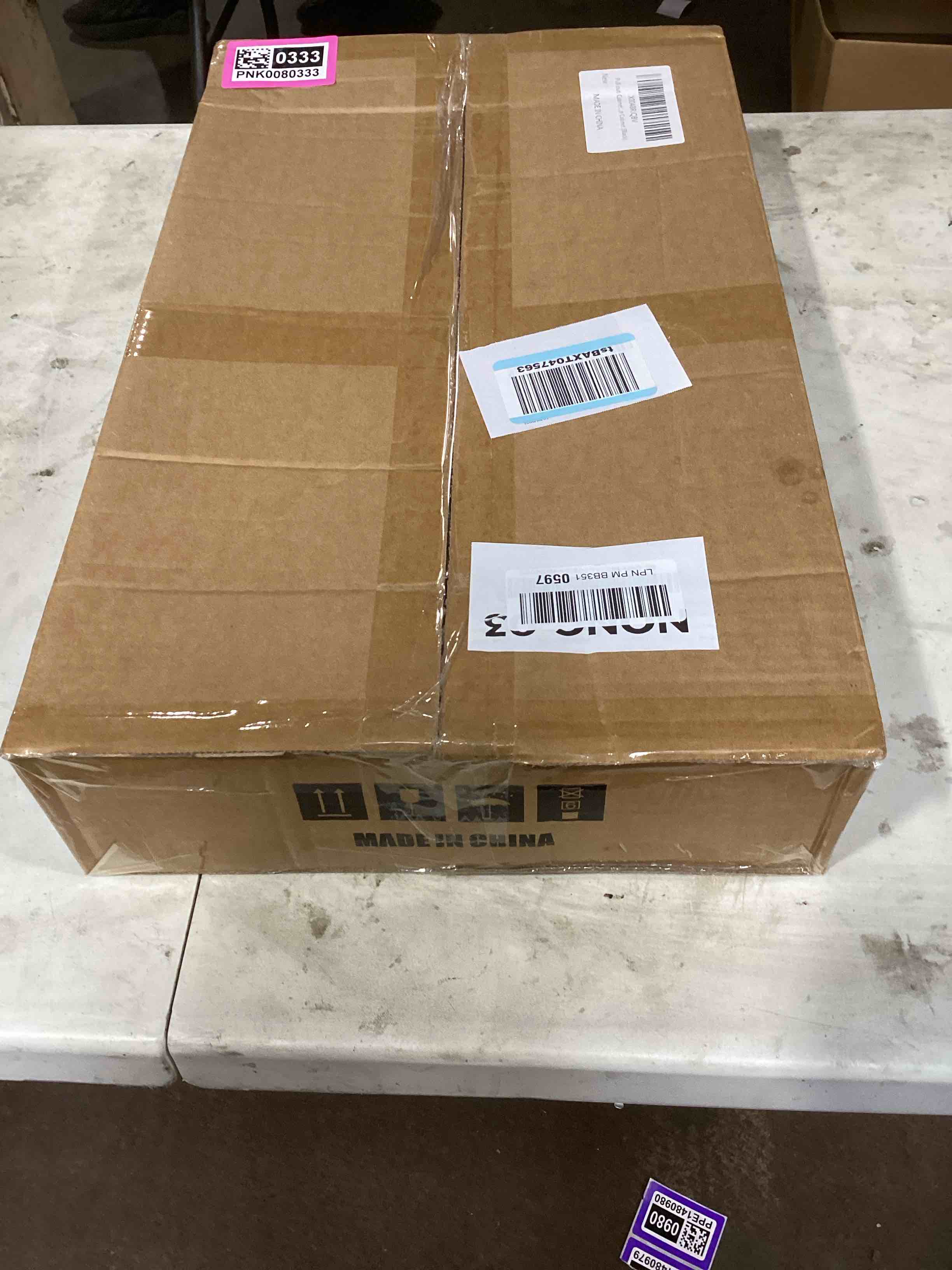 https://s3.amazonaws.com/lotting-images-prod/bidfta/PNK0080333_1731442274490.jpeg