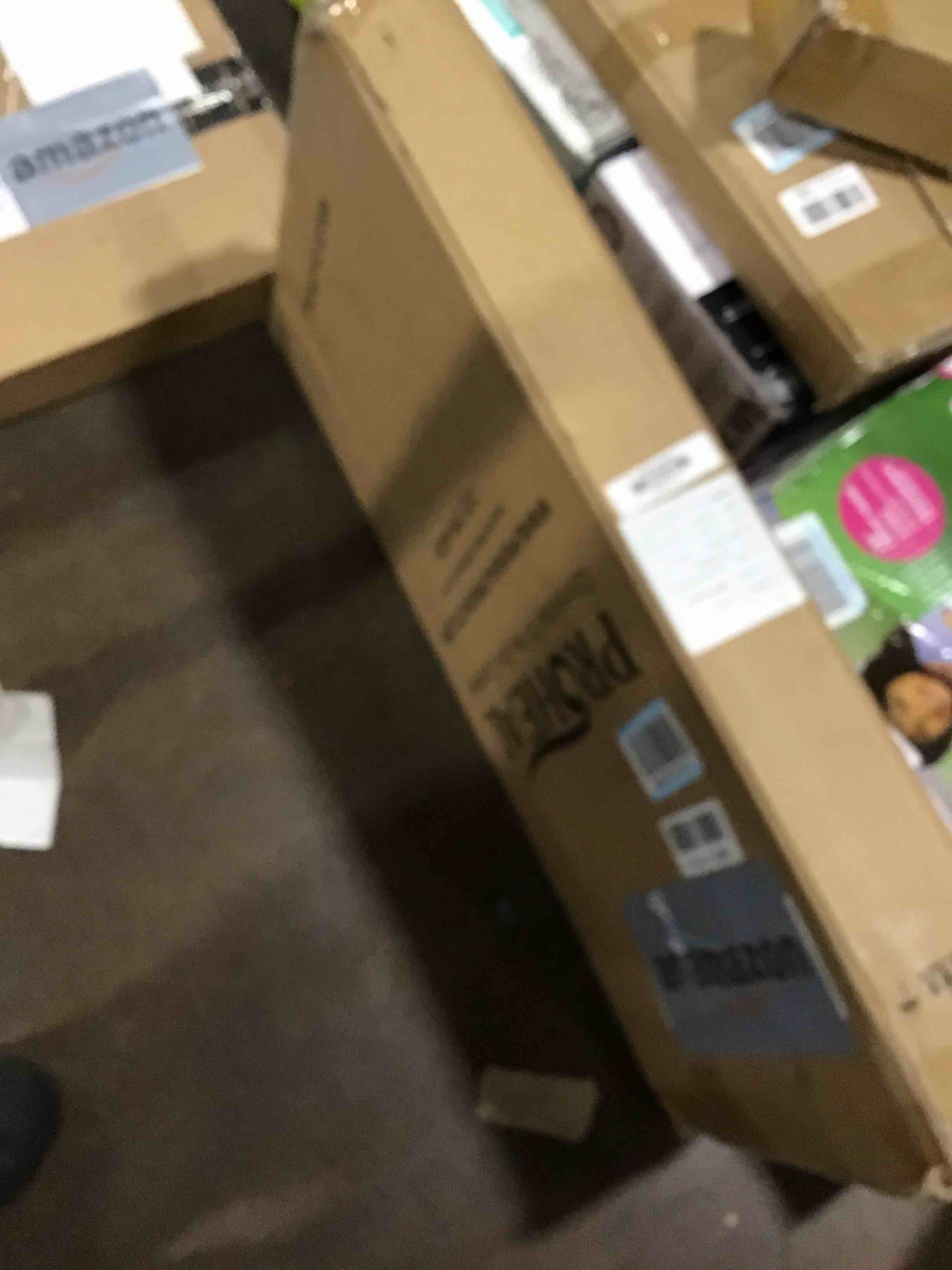 https://s3.amazonaws.com/lotting-images-prod/bidfta/PNK0083005_1730925361267.jpeg