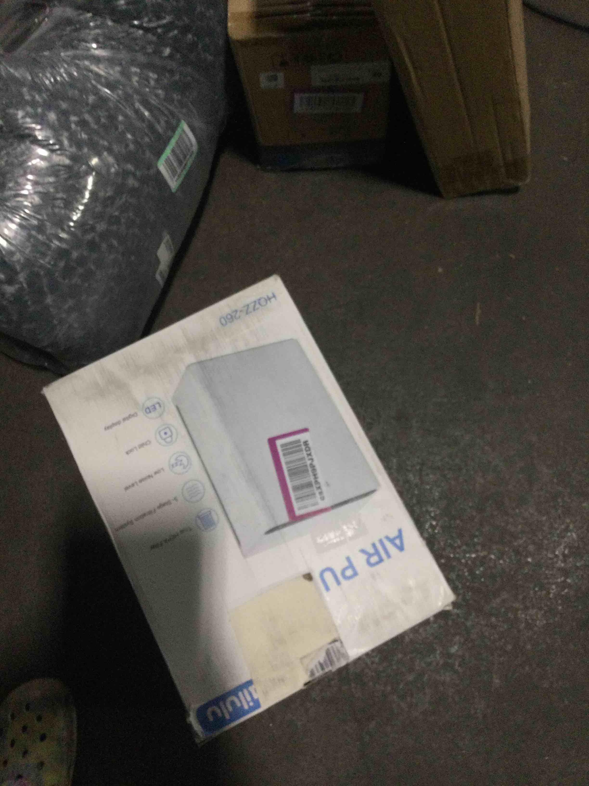 https://s3.amazonaws.com/lotting-images-prod/bidfta/PNK0085565_1726149007446.jpeg