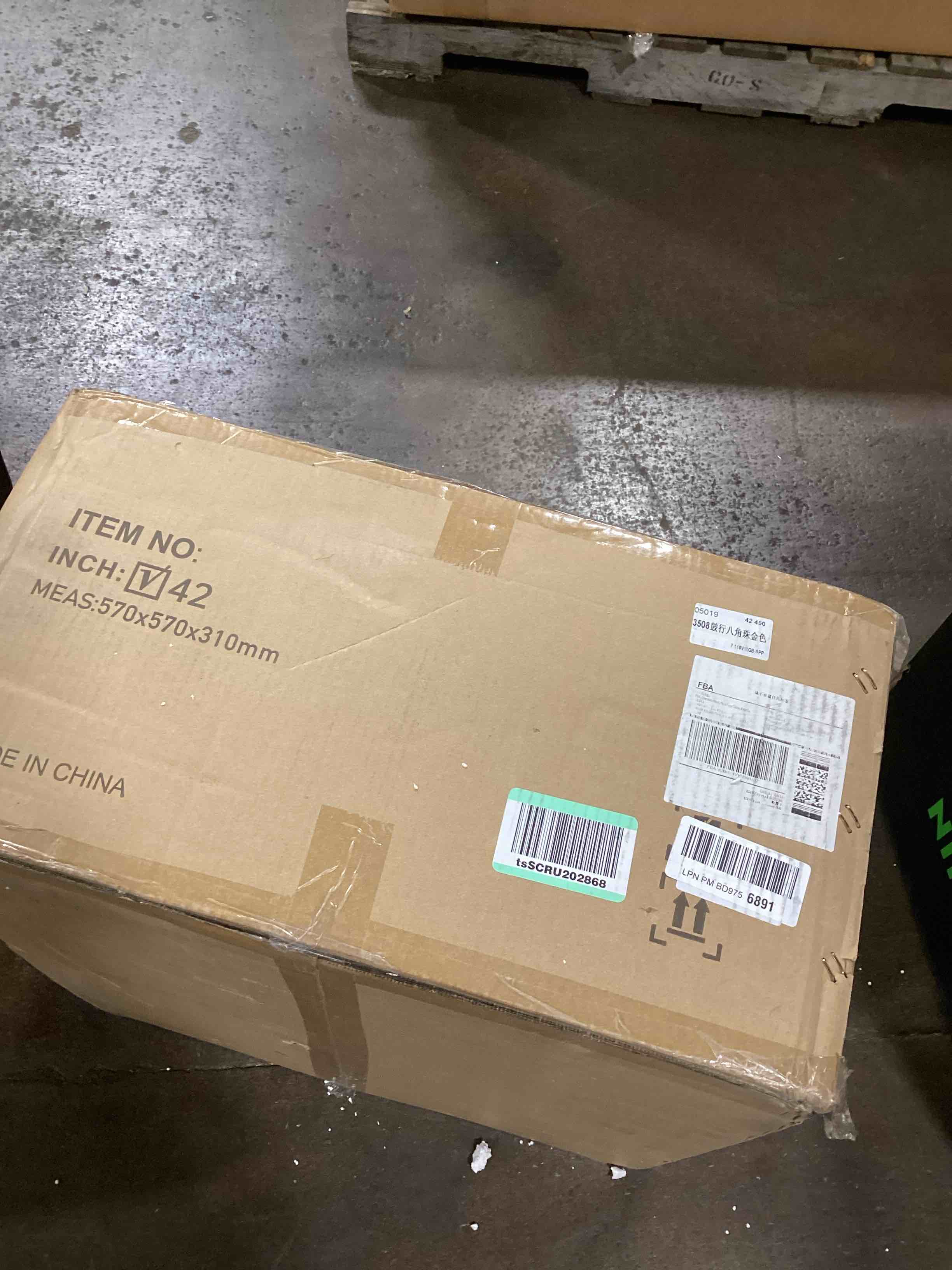 https://s3.amazonaws.com/lotting-images-prod/bidfta/PNK0086925_1726237306081.jpeg