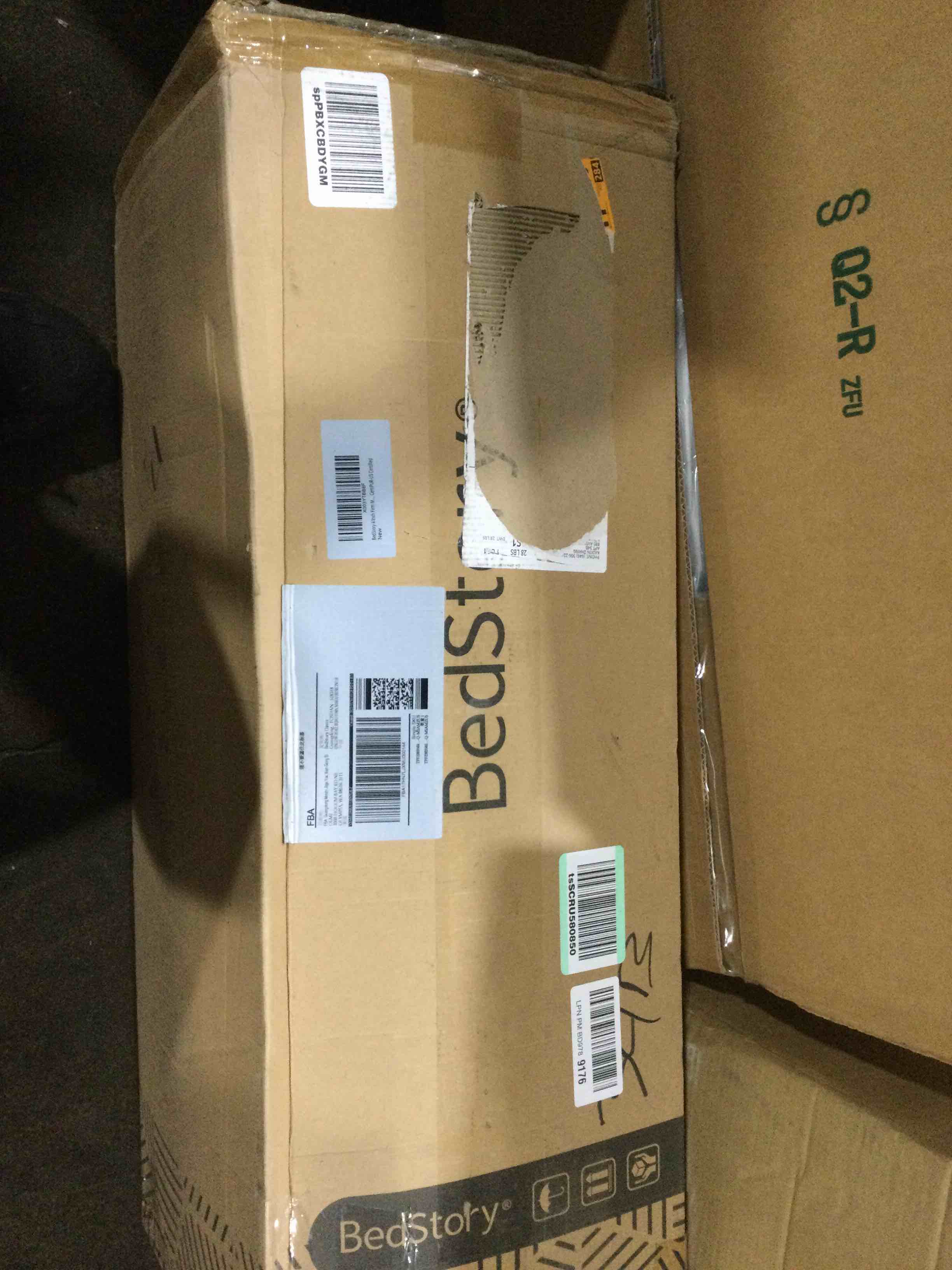 https://s3.amazonaws.com/lotting-images-prod/bidfta/PNK0087022_1726163666152.jpeg
