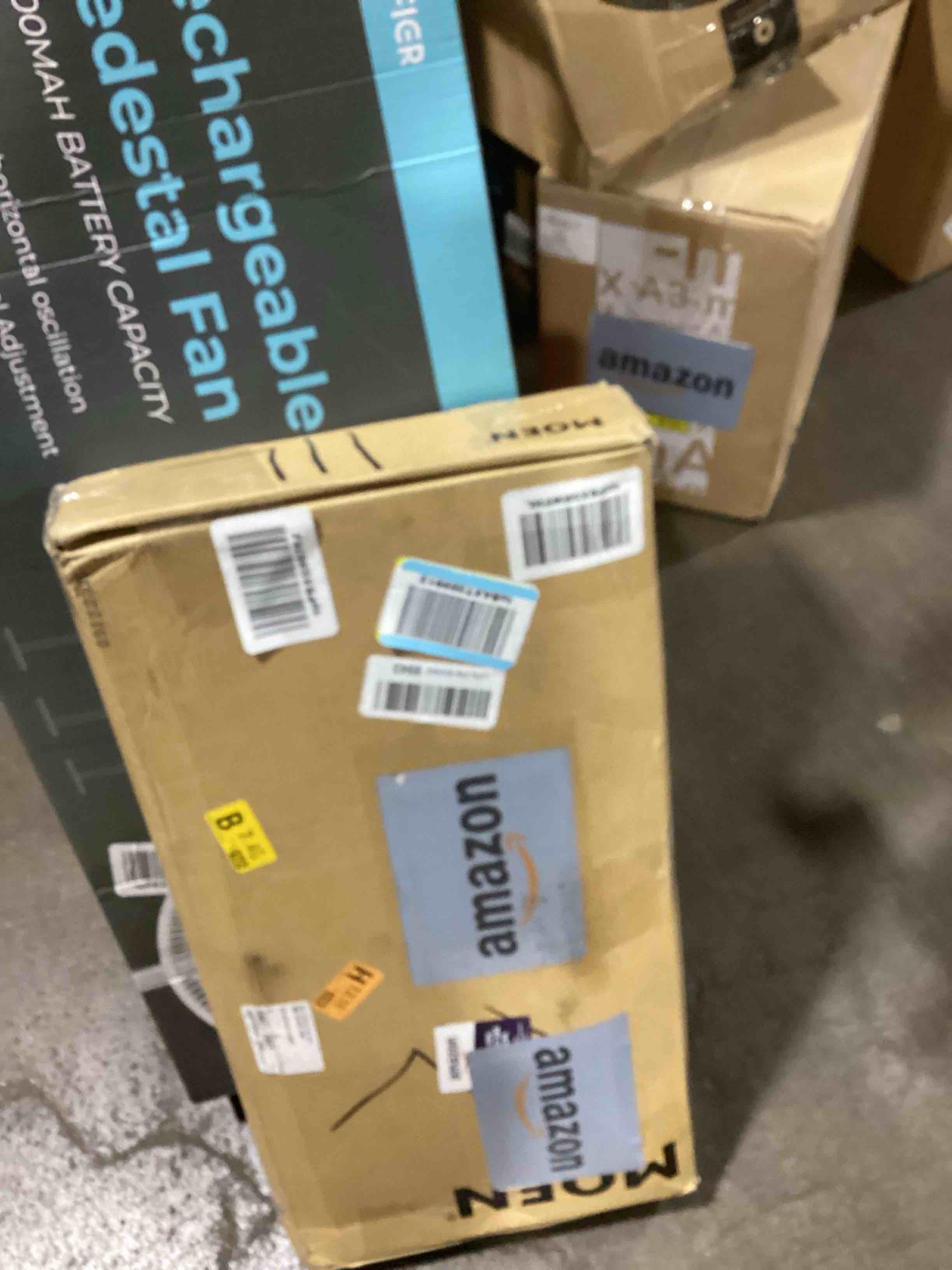 https://s3.amazonaws.com/lotting-images-prod/bidfta/PNK0087631_1726059370813.jpeg
